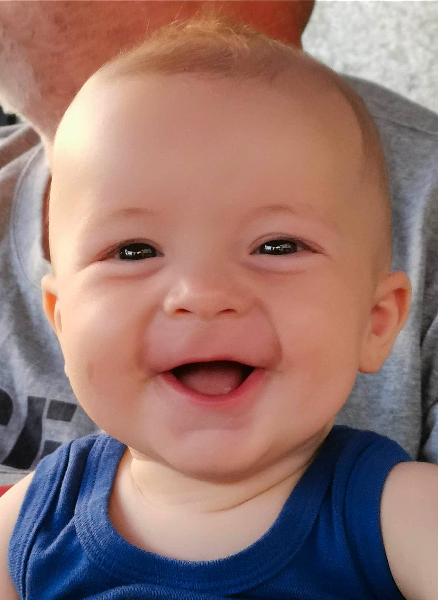 Noëh a rejoint le concours — aidez-le/la à gagner de superbes lots ! baby, baby_making_funny_faces, cheek, child, chin, close_up, ear, eye, eyebrow, face, facial_expression, forehead, head, joy, lip, mouth, nose, organ, person, skin