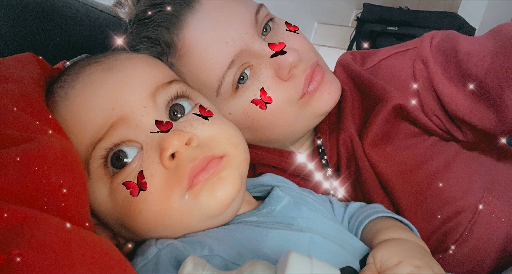 Enzo participe au concours pour gagner de l'argent avec cette photo : art, black_hair, cheek, child, doll, eyebrow, eyelash, facial_expression, fun, gesture, happy, iris, leisure, lip, mouth, nose, person, skin