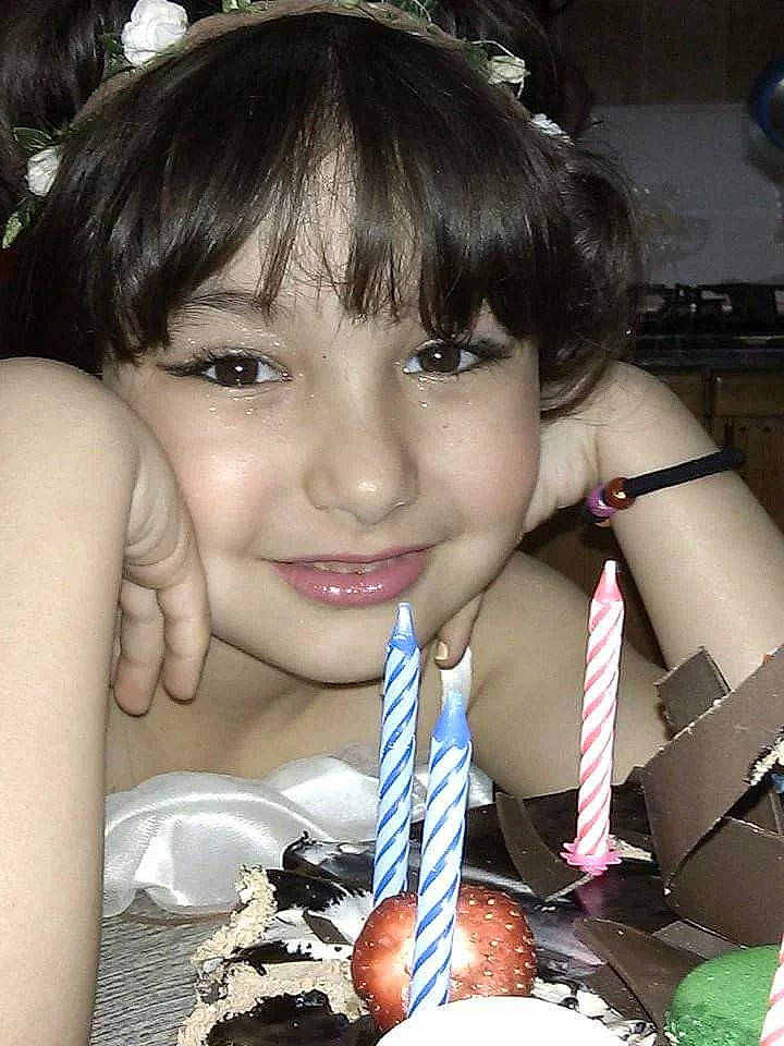 Cici a rejoint le concours — aidez-le/la à gagner de superbes lots ! black_hair, brown_hair, cheek, chin, eye, eyelash, girl, gravure_idol, hairstyle, japanese_idol, joy, mouth, person, product, skin, smile, snapshot