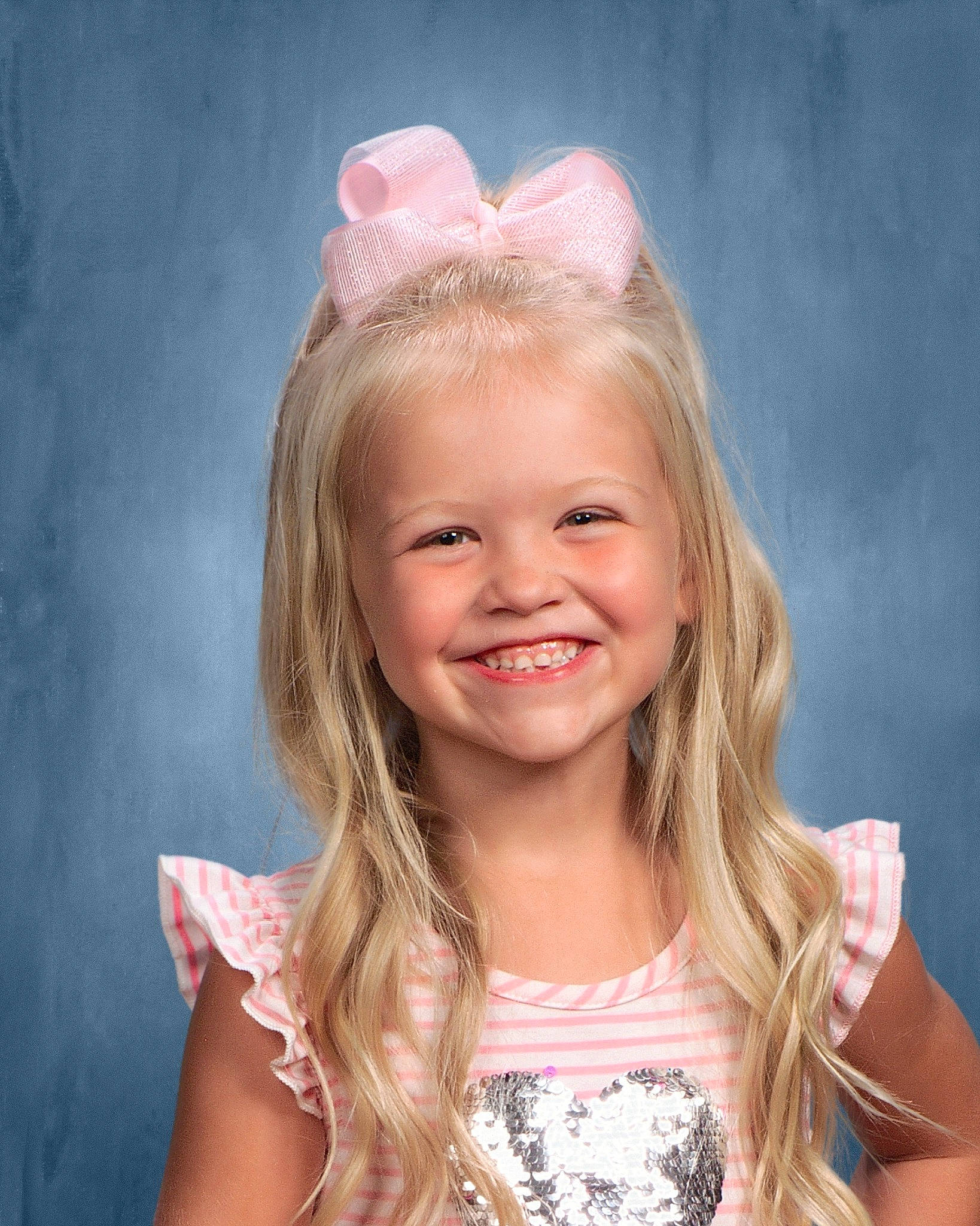 Mollie is registered to the contest to win money with this photo: chin, clothing, ear, eye, eyebrow, eyelash, face, flash_photography, fun, hair, happy, head, headgear, iris, joy, lip, neck, person, pink, skin