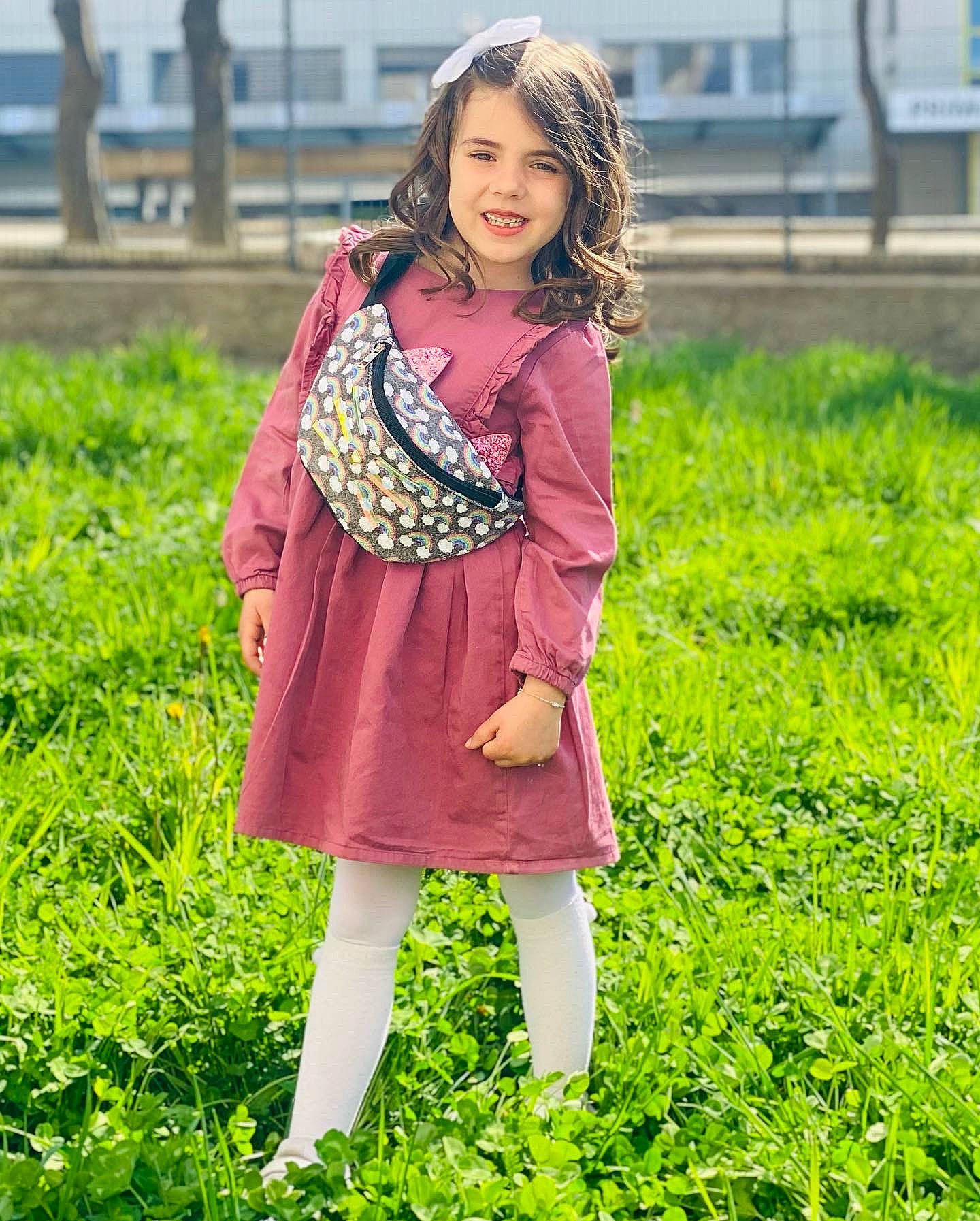Liliana participe au concours pour gagner de l'argent avec cette photo : blond, brown_hair, day_dress, dress, fashion_design, fawn, grass, grassland, green, groundcover, hairstyle, happy, joy, long_hair, pattern, people_in_nature, person, plant, sleeve, street_fashion