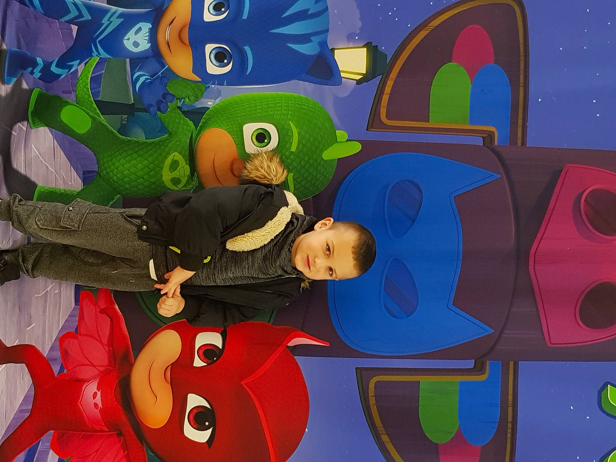 Matteo a rejoint le concours — aidez-le/la à gagner de superbes lots ! animated_cartoon, art, cartoon, child, electric_blue, fictional_character, fun, illustration, leisure, organism, person, play, product, recreation, snapshot, space, toddler, toy, vertebrate, visual_arts