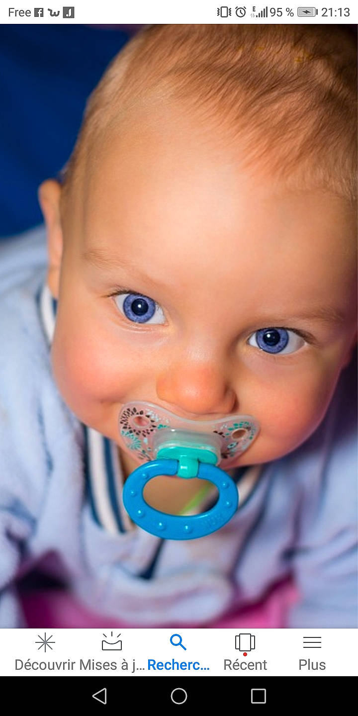 Dylan a rejoint le concours — aidez-le/la à gagner de superbes lots ! boy, cheek, child, chin, close_up, eye, face, forehead, girl, head, infant, iris, joy, lip, mouth, nose, person, photo_caption, product, smile