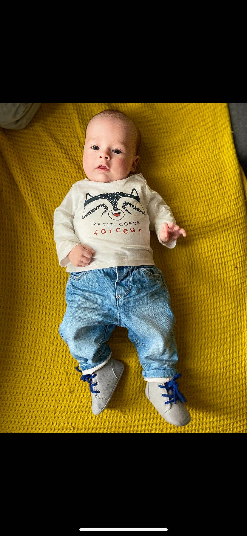 Tao a rejoint le concours — aidez-le/la à gagner de superbes lots ! arm, baby, baby_toddler_clothing, beauty, cheek, face, flash_photography, happy, head, human, human_body, jeans, nose, outerwear, product, skin, sleeve, t_shirt, textile, toddler