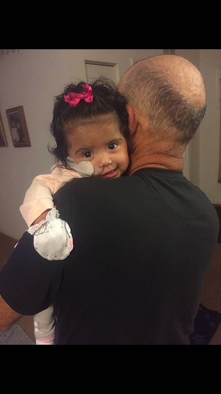 Elyanna is registered to the contest to win money with this photo: arm, child, day, ear, eye, forehead, fun, girl, hair, hairstyle, head, human, human_body, human_hair_color, interaction, organ, person, shoulder, skin, smile