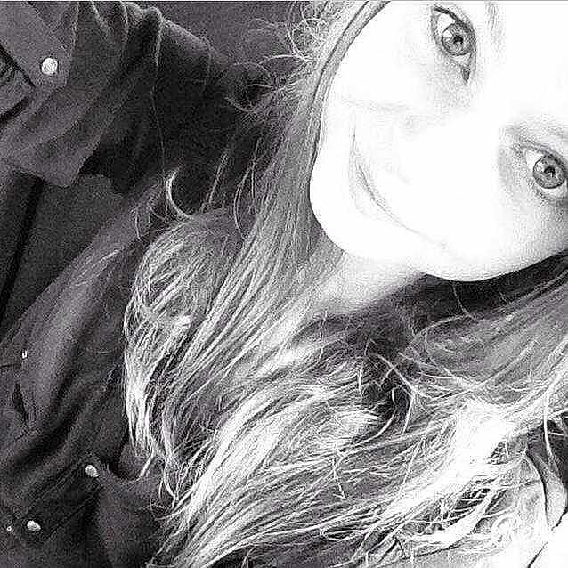 Léa participe au concours pour gagner de l'argent avec cette photo :