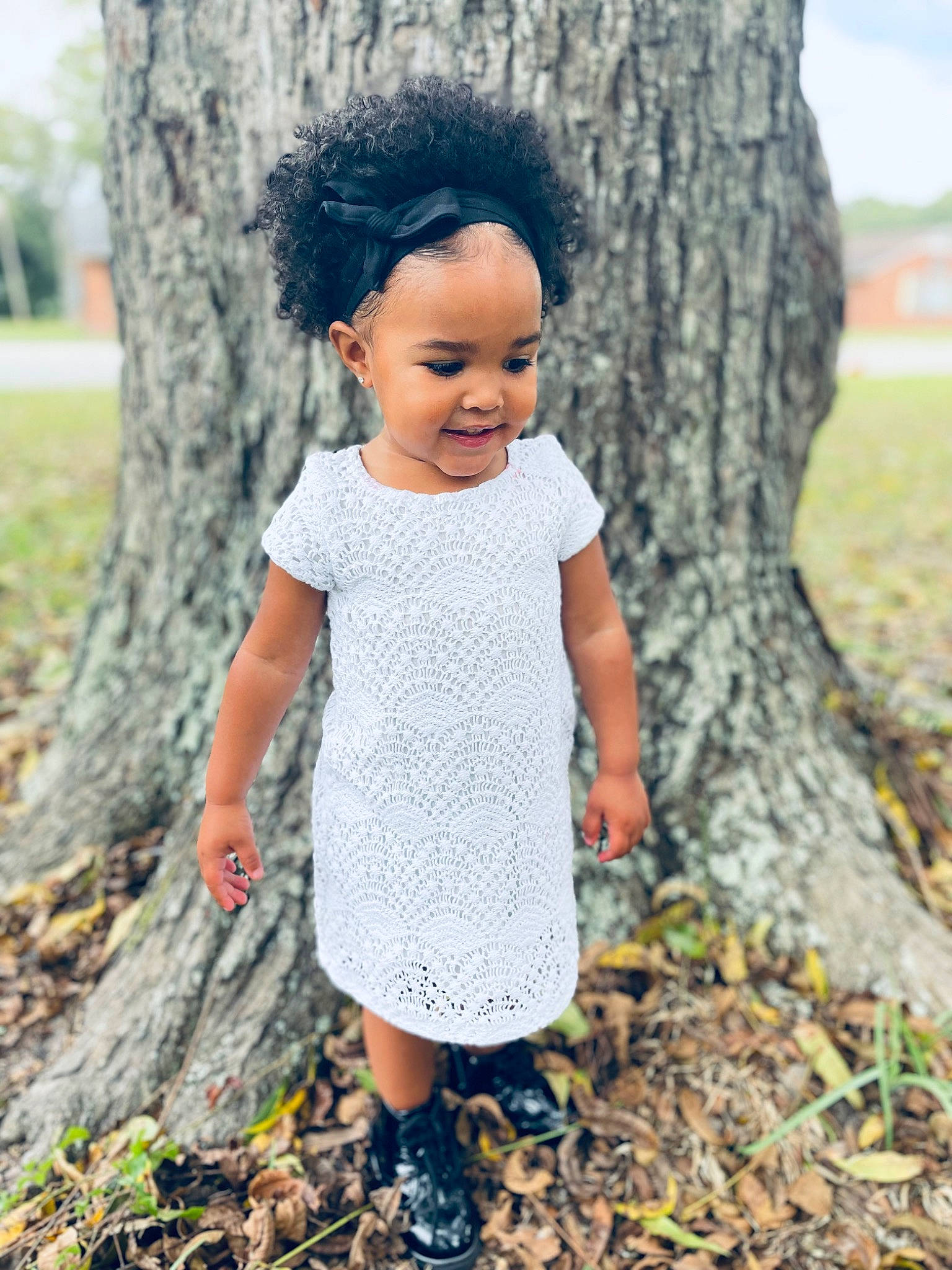 Kenzie is registered to the contest to win money with this photo: botany, branch, clothing, eye, grass, hair, hand, happy, head, joy, leaf, lip, people_in_nature, person, plant, shoulder, skin, sleeve, smile, tree