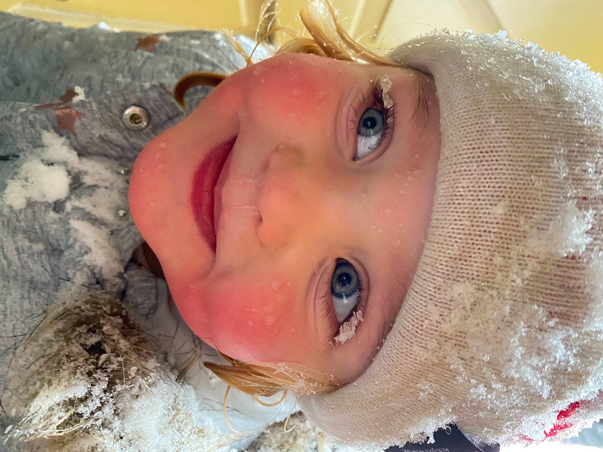 Zoey is registered to the contest to win money with this photo: cheek, chin, eye, eyebrow, eyelash, face, forehead, hairstyle, hat, head, headwear, human_body, iris, jaw, joy, lip, mouth, neck, nose, person