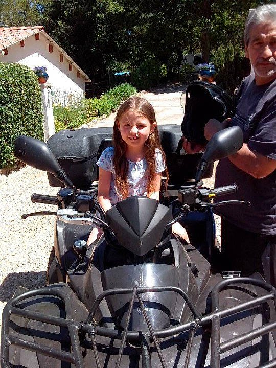 Lina a rejoint le concours — aidez-le/la à gagner de superbes lots ! joy, motor_vehicle, motorcycle, motorcycle_accessories, person, product, vehicle