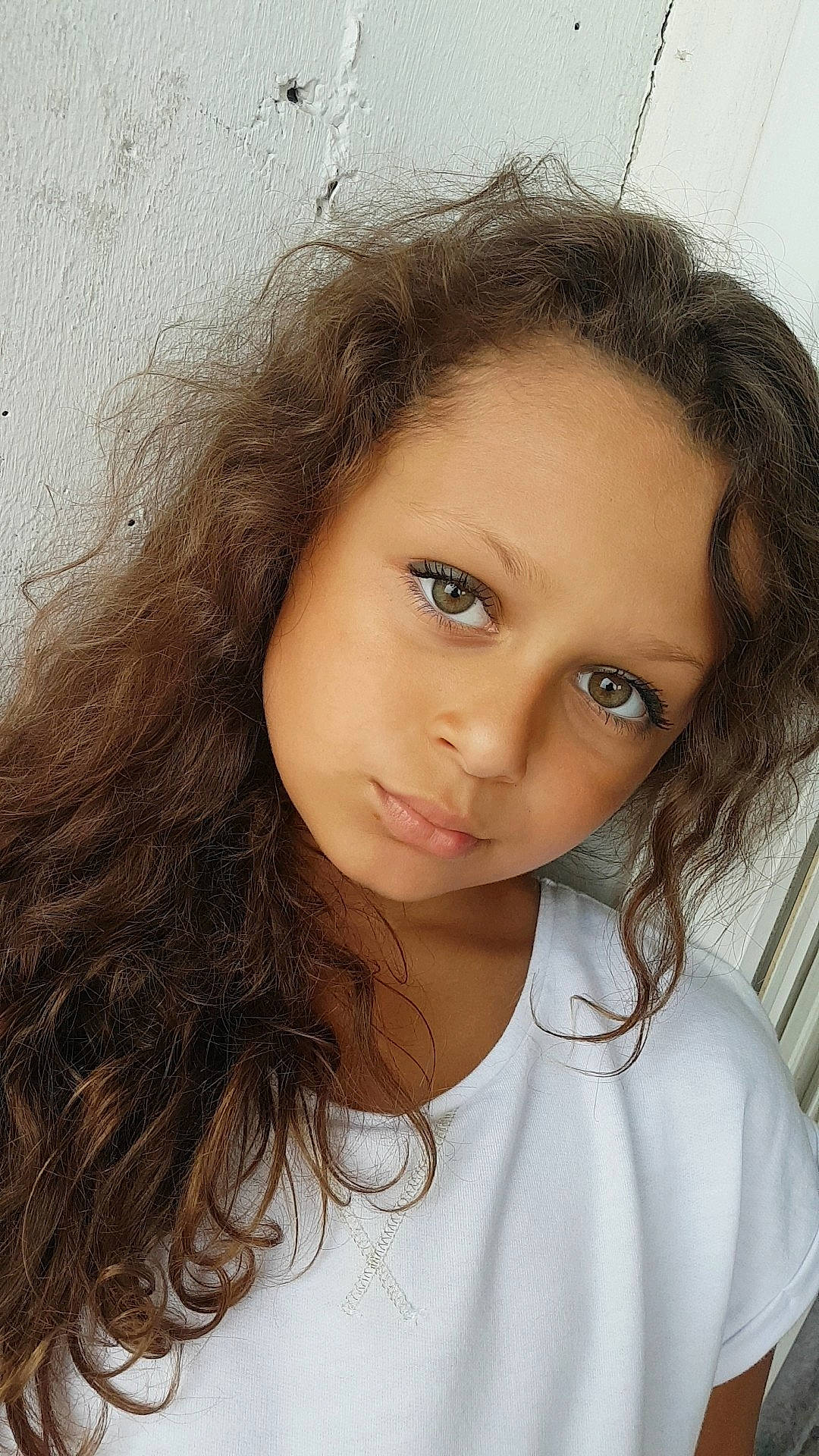 Lianna participe au concours pour gagner de l'argent avec cette photo : beauty, black_hair, brown_hair, cheek, child_model, eye, eyebrow, face, forehead, girl, hair, hair_coloring, hairstyle, head, human_hair_color, lip, long_hair, nose, person, portrait