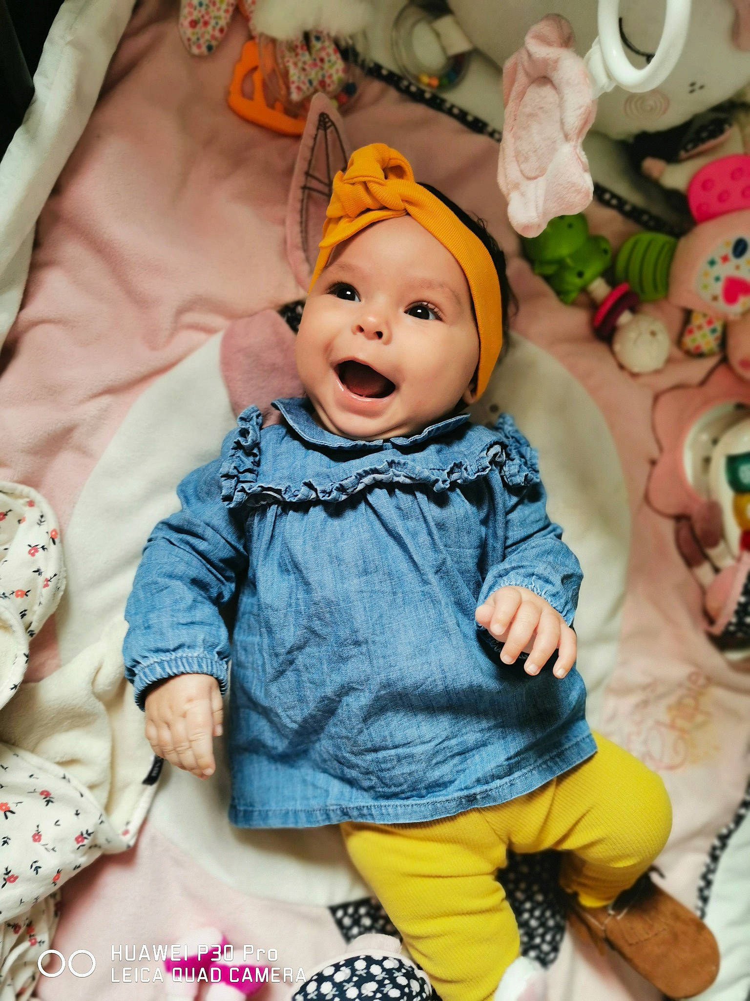 Lila-rose a rejoint le concours — aidez-le/la à gagner de superbes lots ! baby, baby_toddler_clothing, cheek, child, dress, event, fun, happy, headwear, orange, pattern, people, person, pink, product, skin, sleeve, smile, textile, toddler