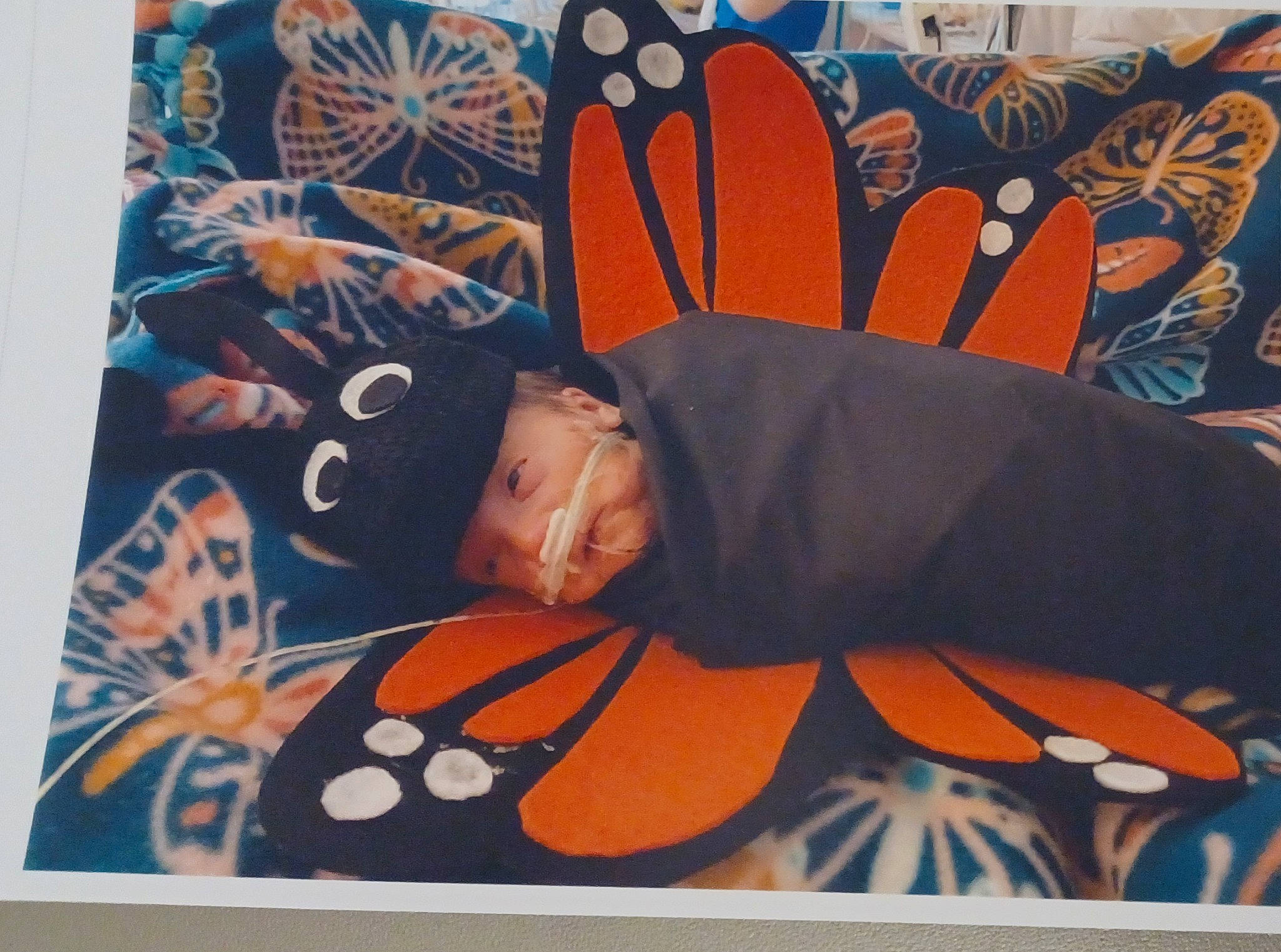 Jasmine is registered to the contest to win money with this photo: acrylic_paint, art, artist, couch, font, gesture, graphics, headwear, illustration, linens, modern_art, mural, orange, paint, painting, pattern, person, picture_frame, sleeve, t_shirt