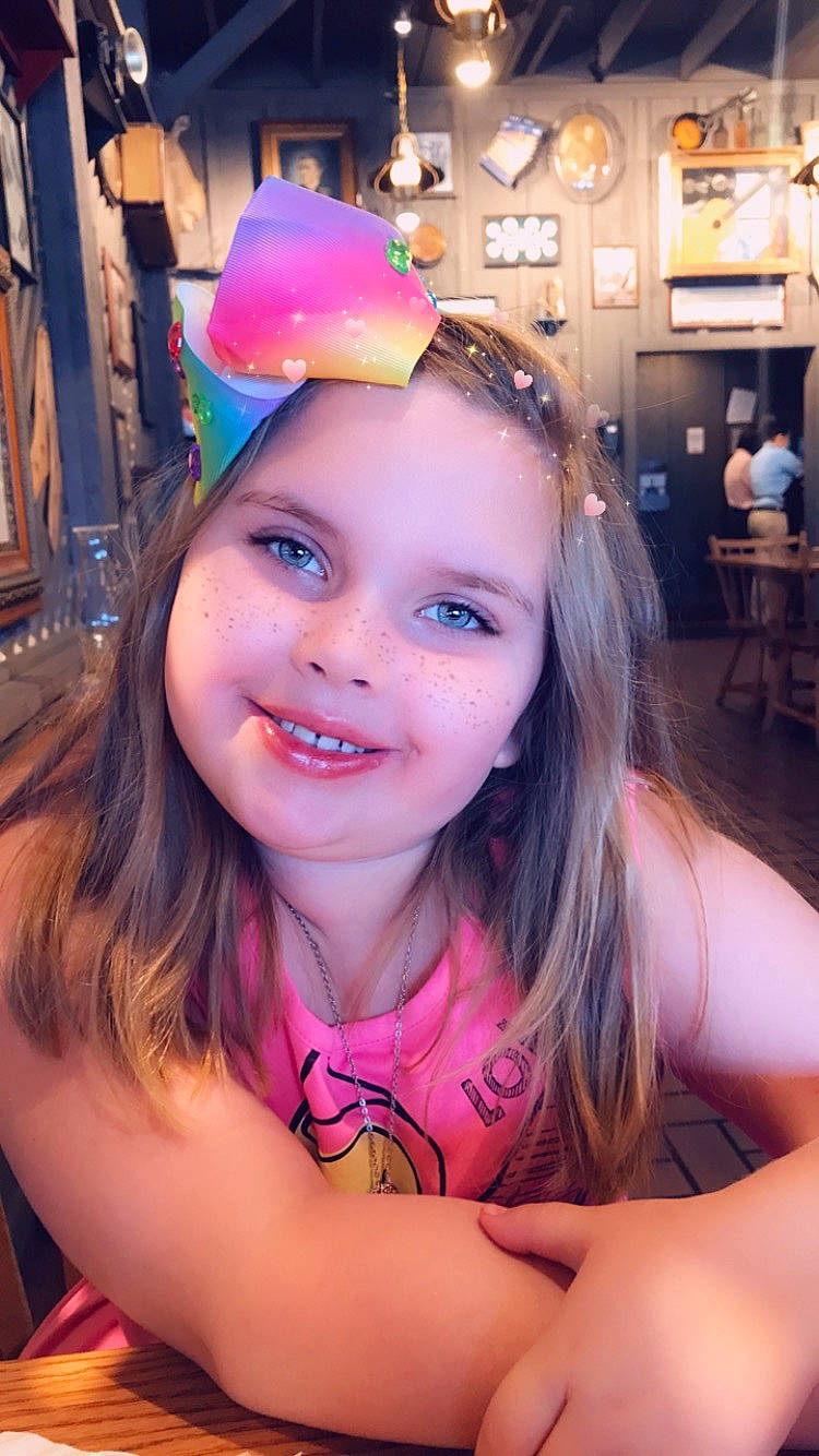 Skylit is registered to the contest to win money with this photo: beauty, electric_blue, event, eyebrow, facial_expression, flash_photography, fun, hairstyle, happy, headpiece, iris, joy, leisure, lip, long_hair, magenta, person, pink, purple, skin