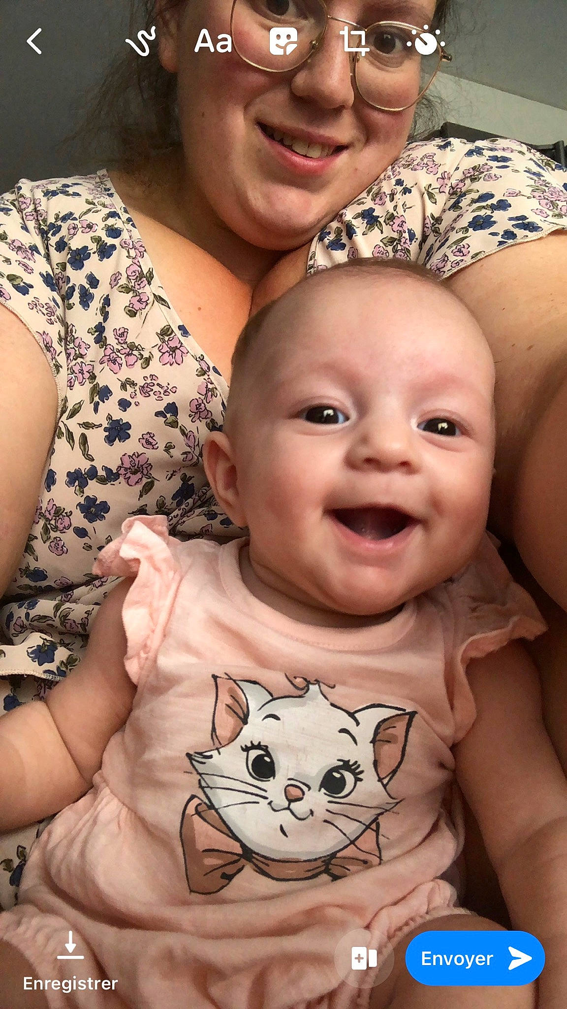 Léonie a rejoint le concours — aidez-le/la à gagner de superbes lots ! black, cheek, chin, eye, eyebrow, face, facial_expression, forehead, hairstyle, head, human, joy, lip, mouth, nose, organ, person, photograph, product, skin