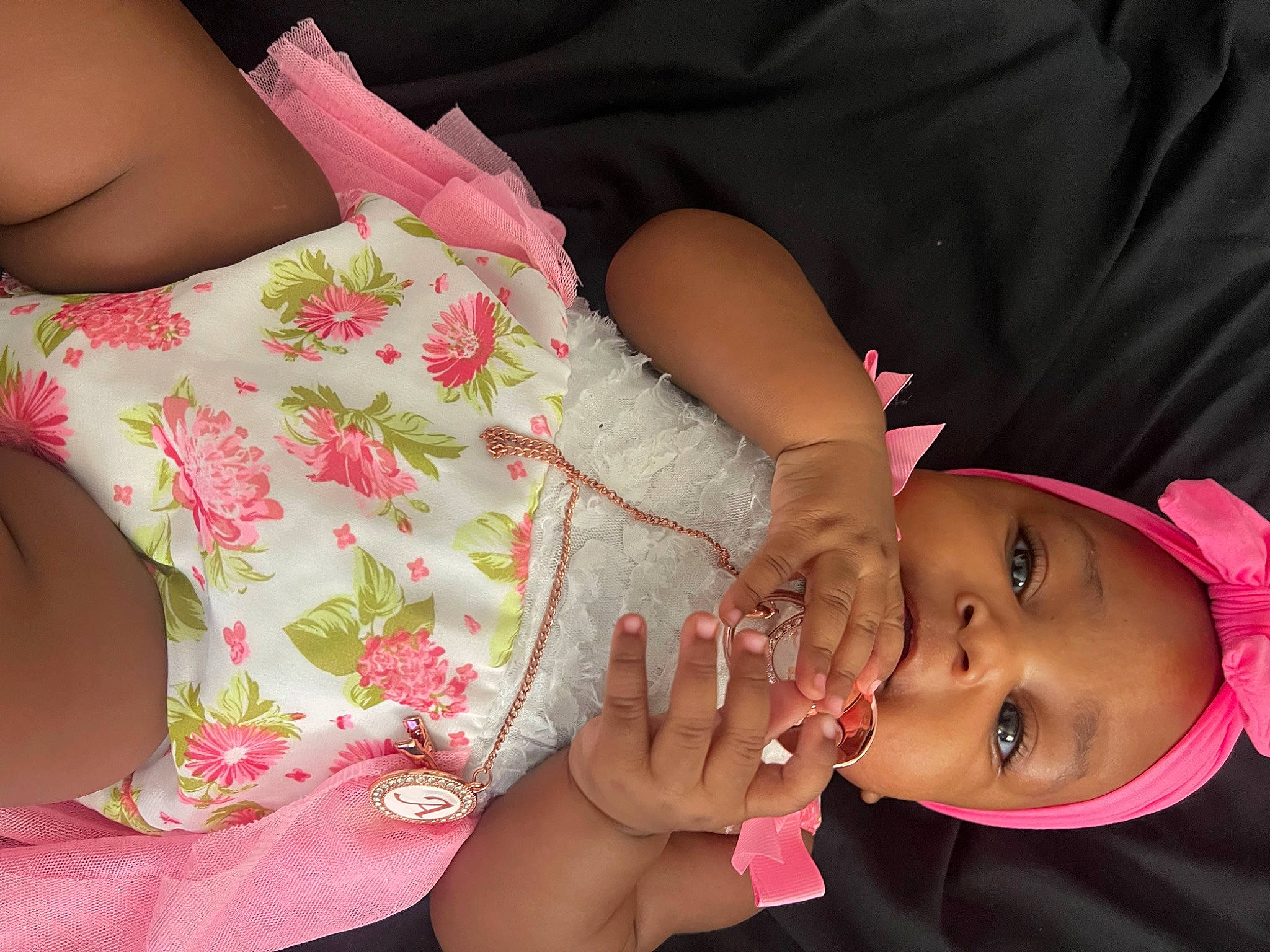 Armani is registered to the contest to win money with this photo: chest, eyelash, face, finger, gesture, hand, happy, human_body, joint, lip, mouth, muscle, nail, neck, organ, person, pink, skin, thigh, thumb