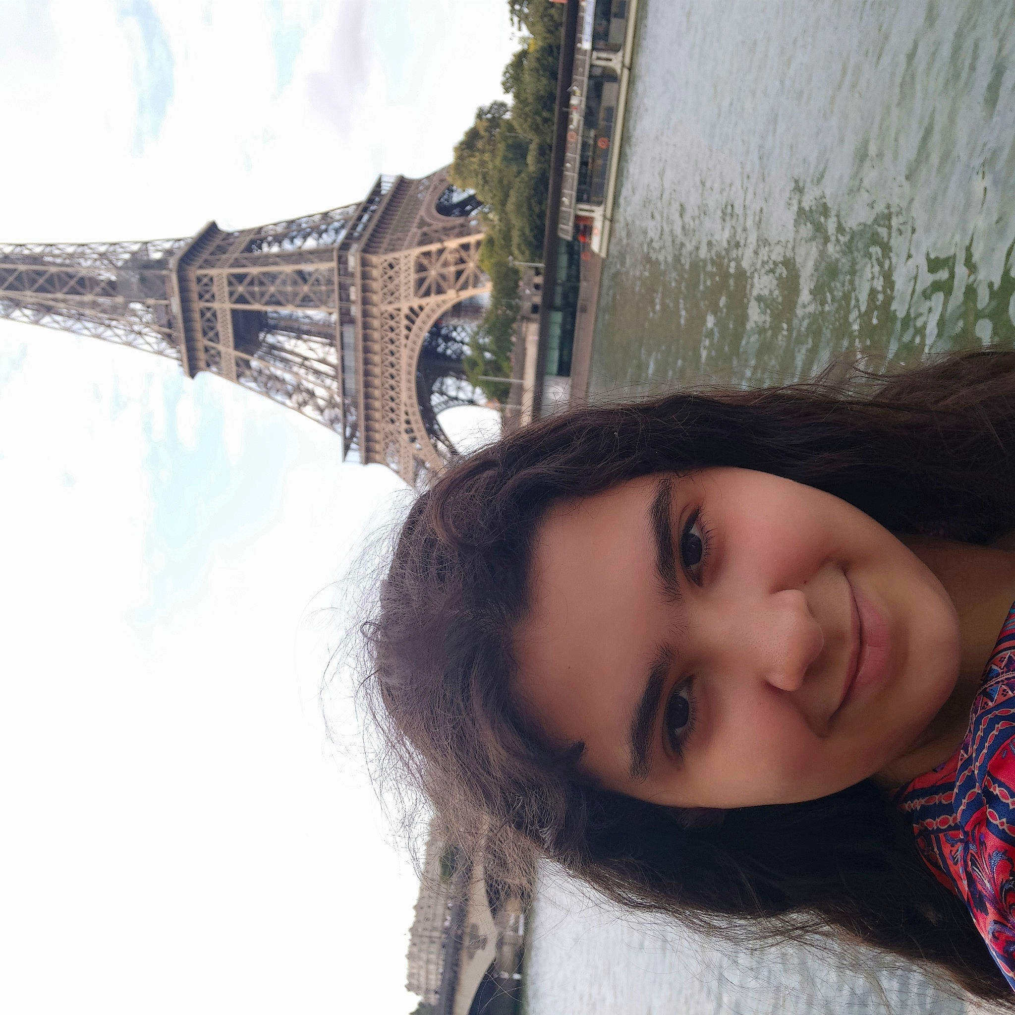 Amina a rejoint le concours — aidez-le/la à gagner de superbes lots ! beauty, black, black_hair, cloud, eyebrow, eyelash, eyewear, face, flash_photography, fun, happy, joy, lip, people_in_nature, person, plant, selfie, skin, sky, tower