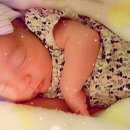 Aubrianna is registered to the contest to win money with this photo: baby, bathing, bathtub, child, hand, photography, pink, smile