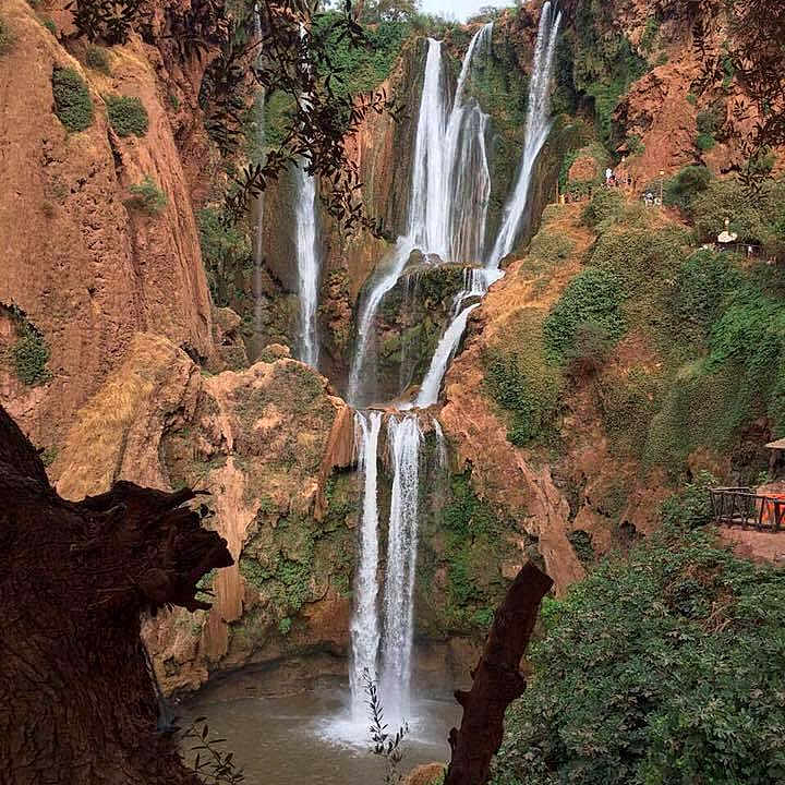 Aleyna participe au concours pour gagner de l'argent avec cette photo : biome, body_of_water, chute, fluvial_landforms_of_streams, forest, formation, landscape, mountain, mountain_river, natural_landscape, plant, riparian_zone, sky, spring, stream, tree, vegetation, water, watercourse, waterfall