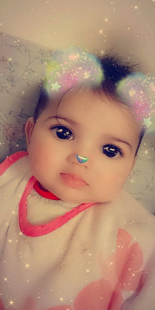 Louna participe au concours pour gagner de l'argent avec cette photo : arm, cheek, chin, doll, dress, eye, eyebrow, eyelash, face, facial_expression, forehead, hairstyle, hand, human, human_body, lip, nose, person, skin, textile