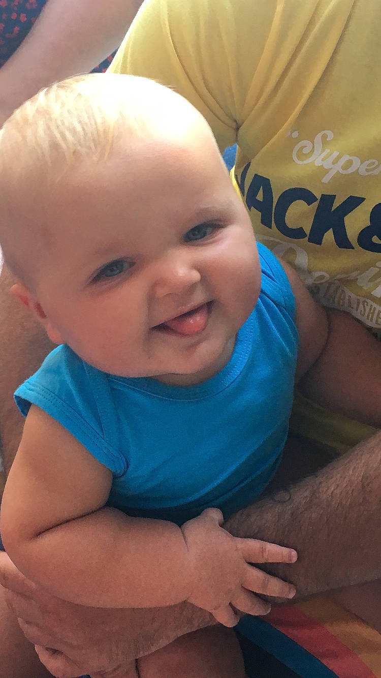 Nélio a rejoint le concours — aidez-le/la à gagner de superbes lots ! arm, baby, cheek, child, chin, face, forehead, head, joy, lip, mouth, nose, person, skin, smile, toddler