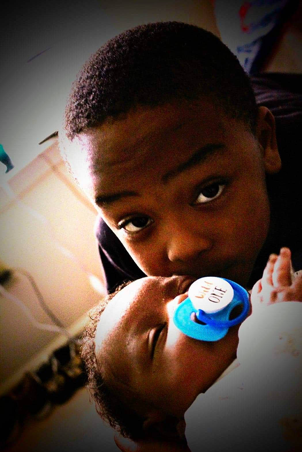 Carmelo is registered to the contest to win money with this photo: audio_equipment, cheek, cool, ear, eye, eyebrow, eyelash, flash_photography, forehead, fun, hairstyle, happy, head, jaw, lip, mouth, muscle, neck, nose, organ