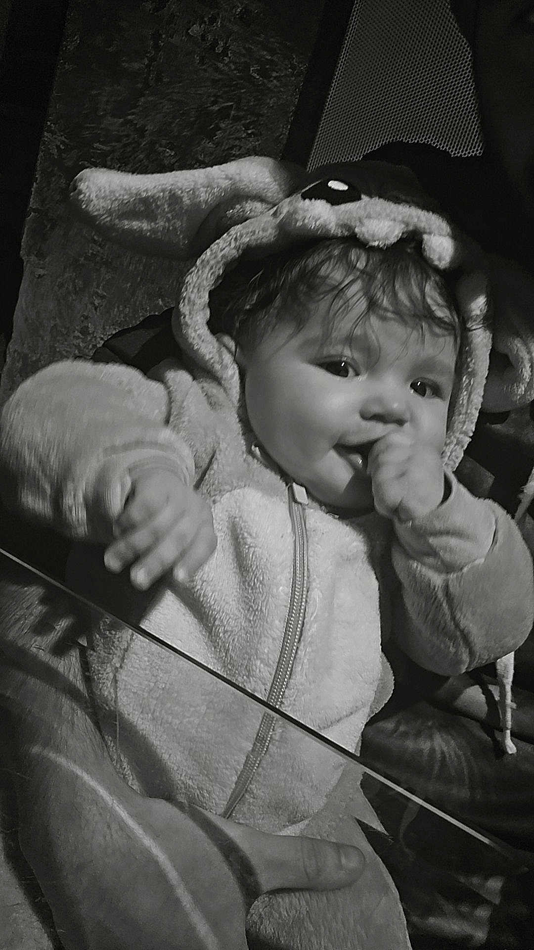 Rosalia participe au concours pour gagner de l'argent avec cette photo : baby, child, smiling, onesie, animal_costume, hand, cute, portrait, indoor, person, face, cozy, soft_texture, hood, zipped, infant, happy, closeup, fingers, warm