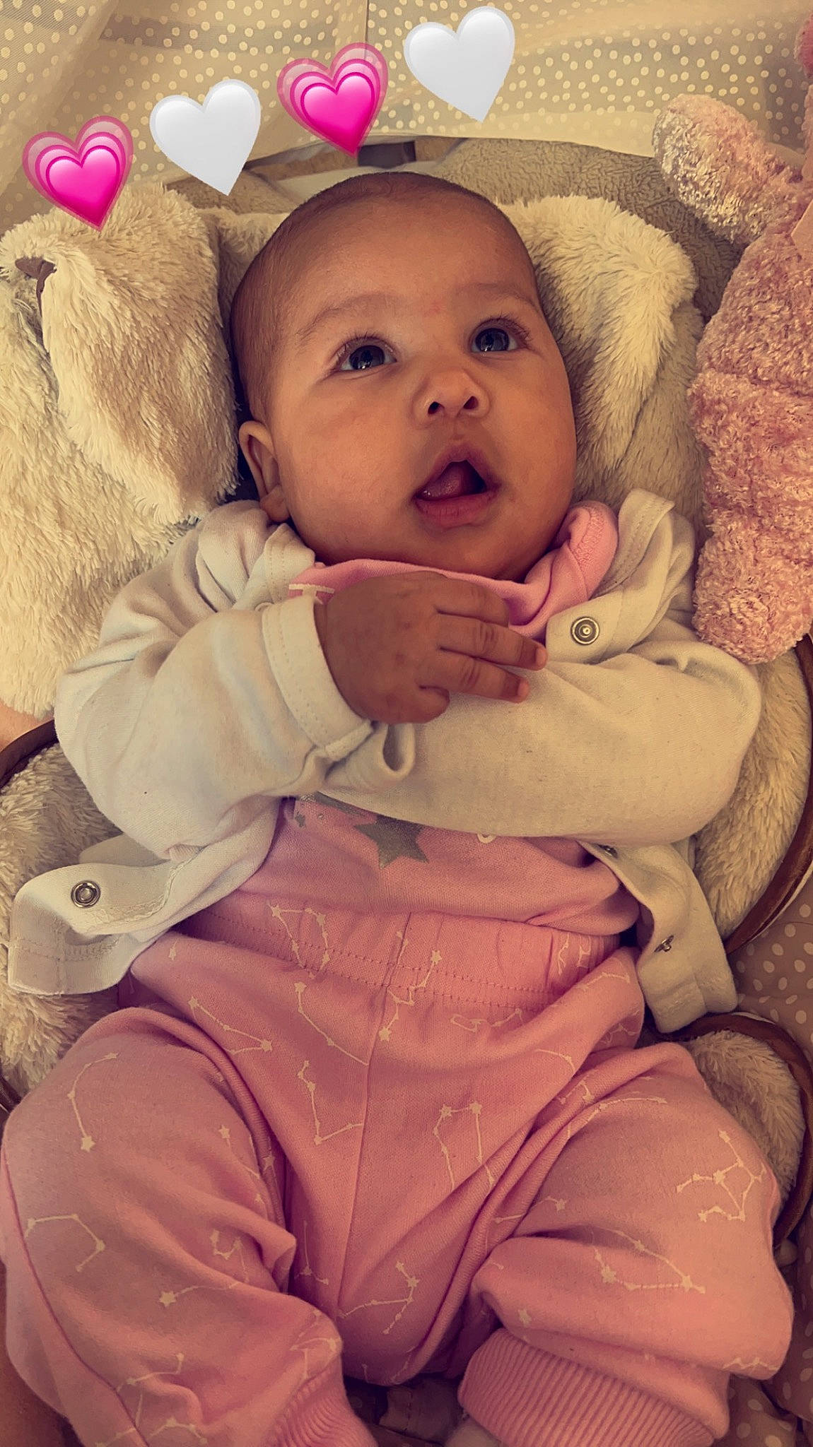 Khyha is registered to the contest to win money with this photo: baby, baby_sleeping, baby_toddler_clothing, cheek, child, comfort, eye, eyelash, face, happy, human, linens, lip, nose, person, pink, skin, sleeve, smile, textile