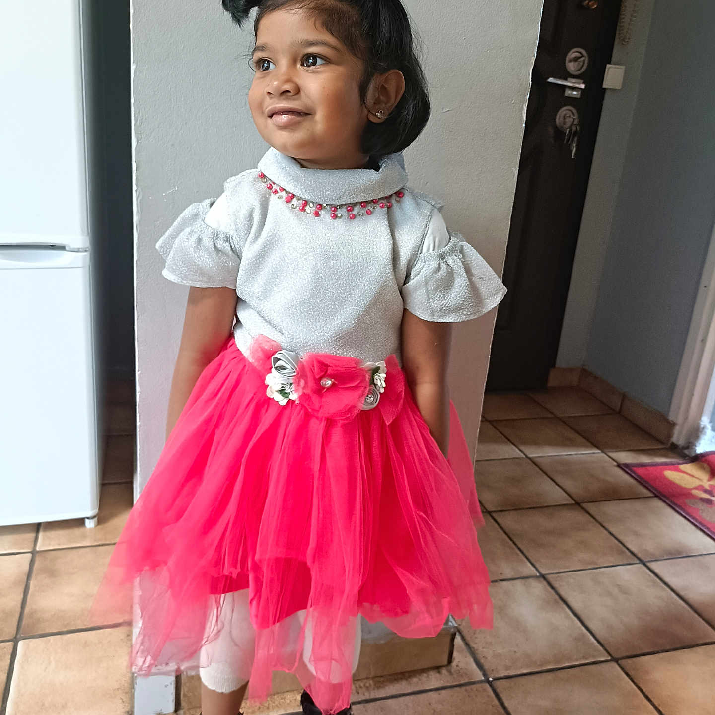 Amanda participe au concours pour gagner de l'argent avec cette photo : accessories, child, clothing, costume, dress, eveningdress, face, female, footwear, formalwear, girl, hardwood, head, homedecor, miniskirt, person, rug, shoe, skirt, wood