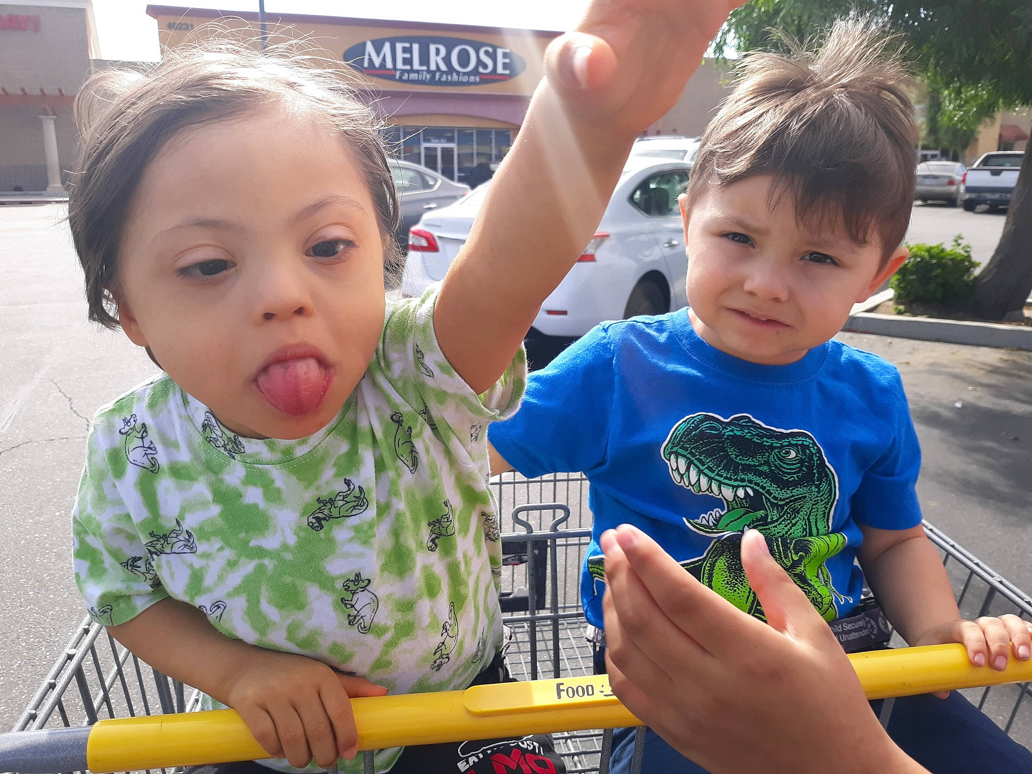 Gilbert is registered to the contest to win money with this photo: child, fun, hand, learning, leisure, person, play, sharing, summer, toddler, vacation