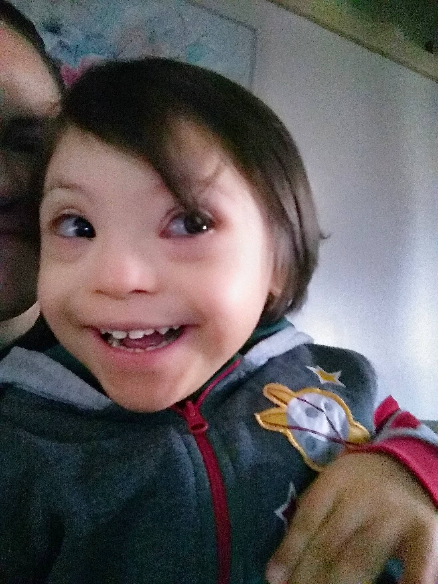 Gilbert is registered to the contest to win money with this photo: black_hair, cheek, child, face, facial_expression, gesture, happy, joy, lip, nose, person, skin, smile