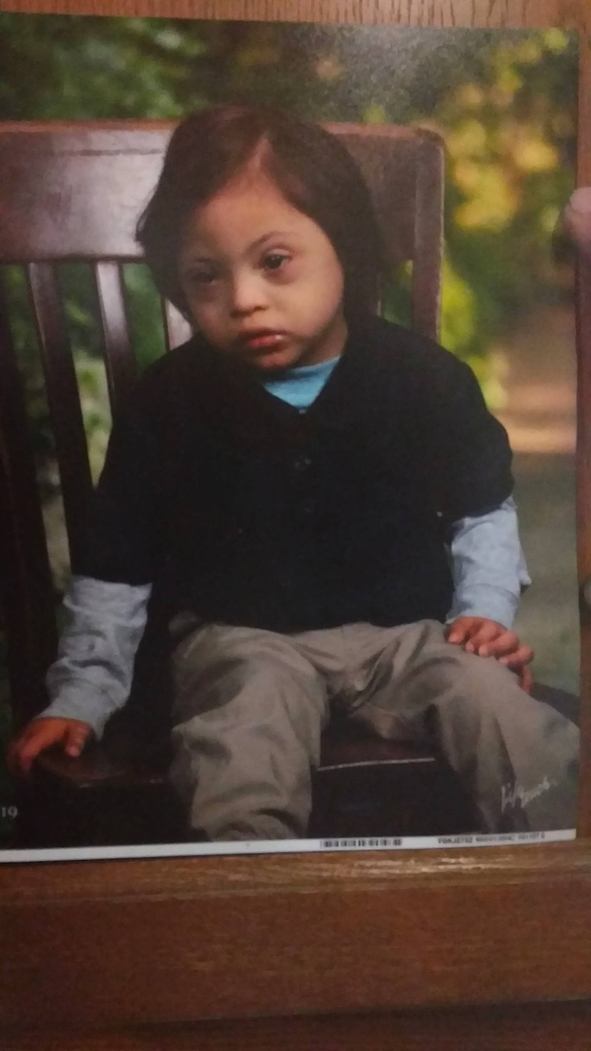 Gilbert is registered to the contest to win money with this photo: cheek, child, person, portrait, sitting, smile, toddler