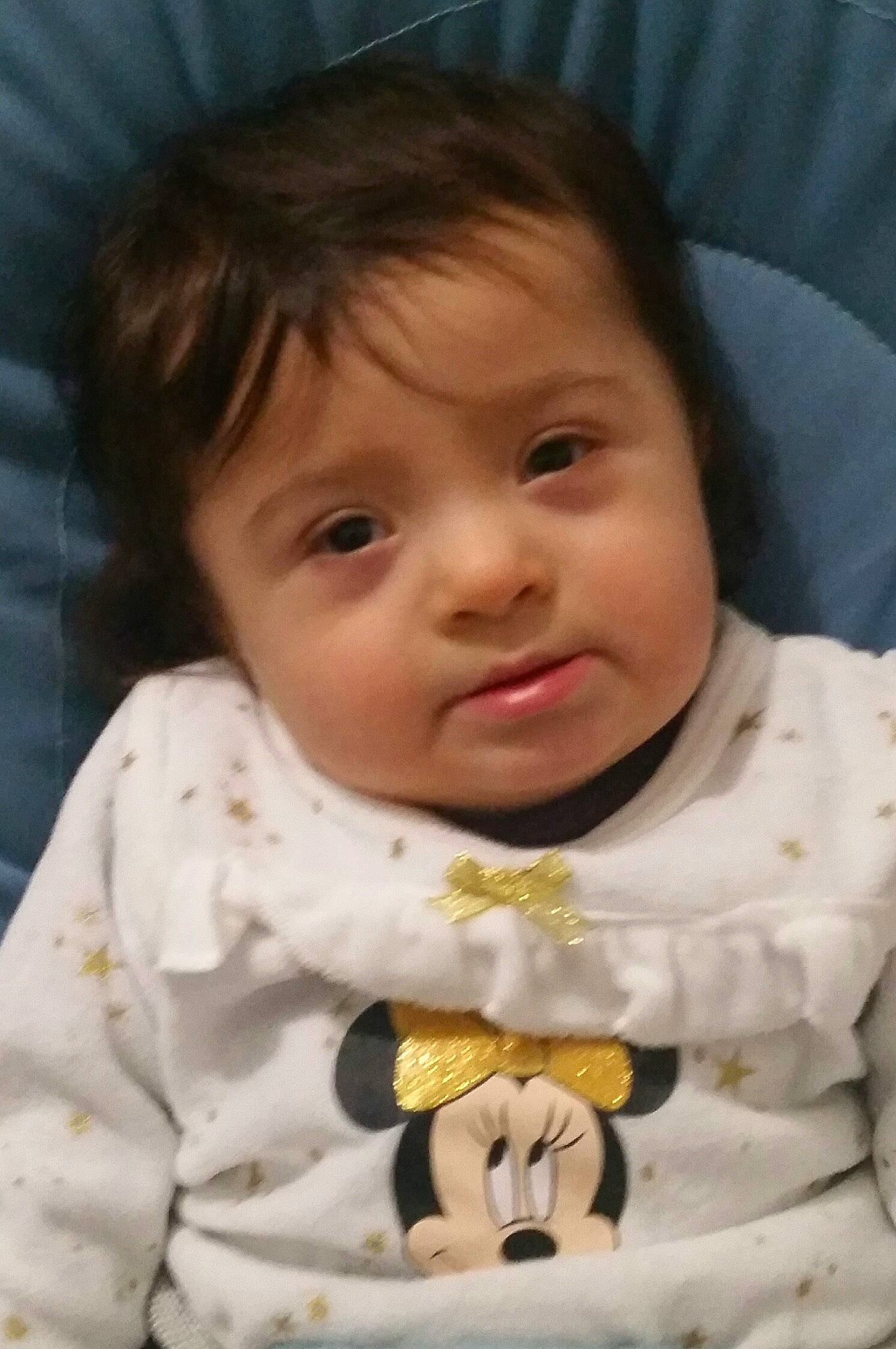 Jenna a rejoint le concours — aidez-le/la à gagner de superbes lots ! baby, baby_toddler_clothing, cheek, child, eye, eyebrow, eyelash, forehead, fun, happy, head, iris, lip, mouth, neck, nose, person, skin, sleeve, smile