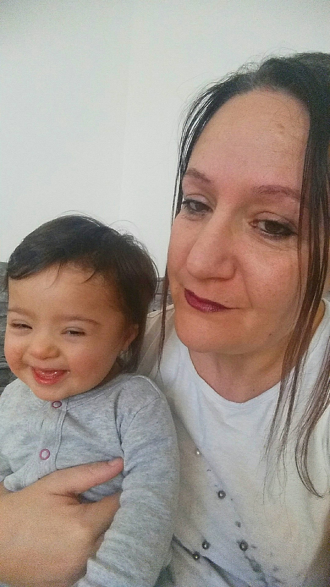 Jenna a rejoint le concours — aidez-le/la à gagner de superbes lots ! cheek, chin, ear, eye, eyelash, face, facial_expression, forehead, gesture, hairstyle, happy, head, iris, joy, lip, mouth, nose, organ, person, skin