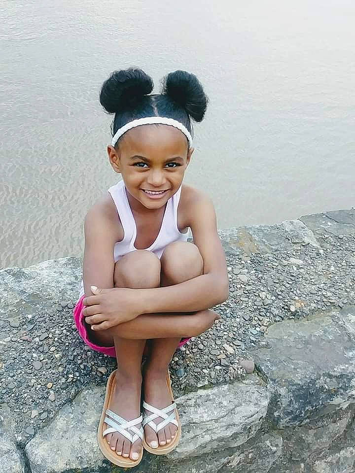 Mercy is registered to the contest to win money with this photo: child, fun, girl, hair_accessory, happiness, headgear, headwear, joy, person, smile, vacation