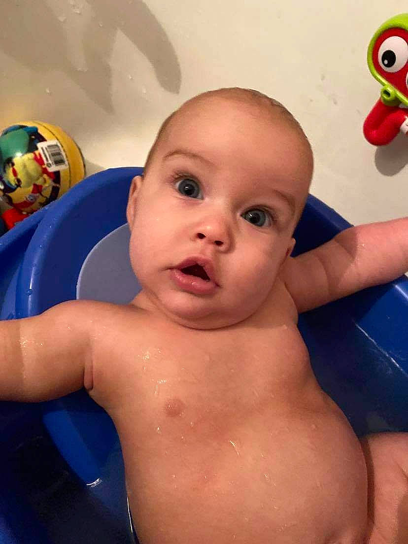Hayzlee is registered to the contest to win money with this photo: baby, baby_bathing, bathing, cheek, eye, eyebrow, eyelash, facial_expression, finger, hairstyle, hand, head, lip, mouth, muscle, neck, nose, organ, person, skin