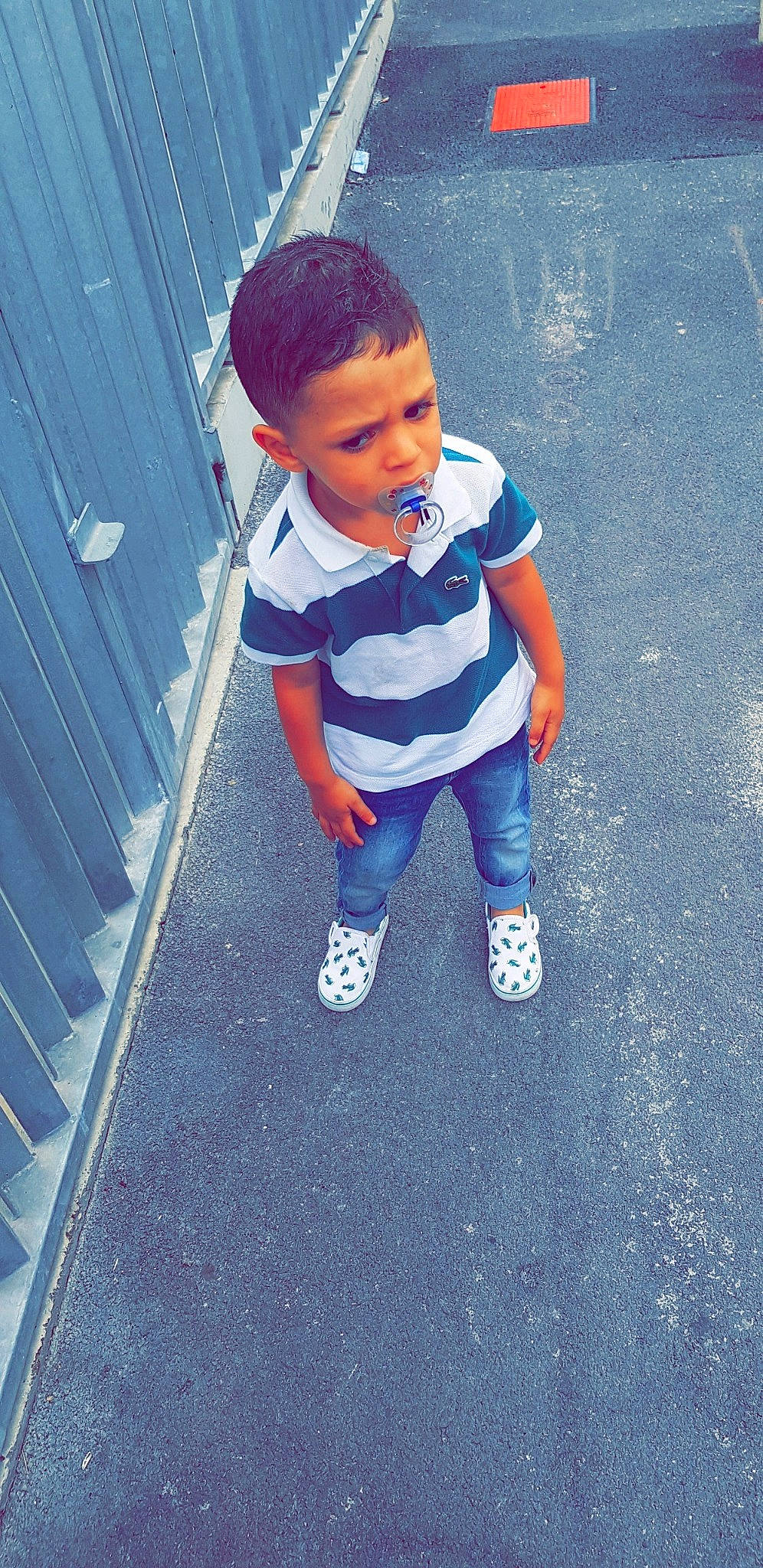 Rayan a rejoint le concours — aidez-le/la à gagner de superbes lots ! blue, boy, child, cool, day, fun, girl, leg, male, person, photograph, pink, play, product, red, sitting, skin, snapshot, standing, toddler