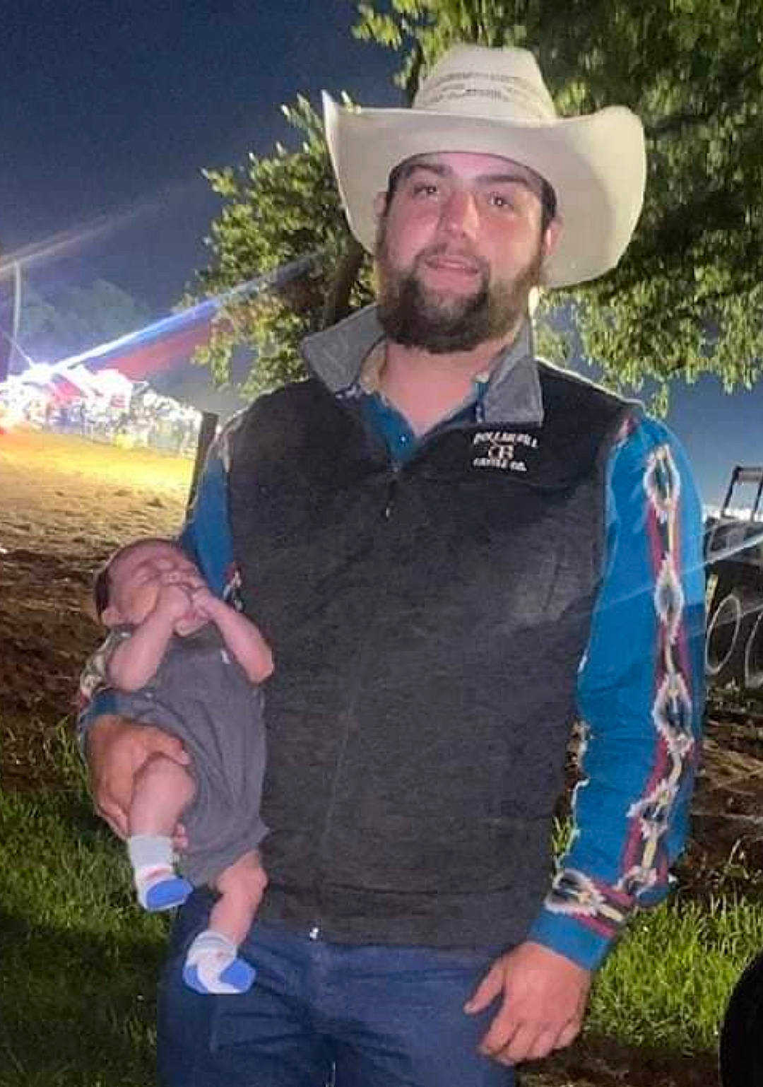 Dallas is registered to the contest to win money with this photo: beard, belt, clothing, cool, cowboy_hat, event, fun, grass, hairstyle, happy, hat, headwear, jeans, joy, landscape, leaf, moustache, person, plant, shorts