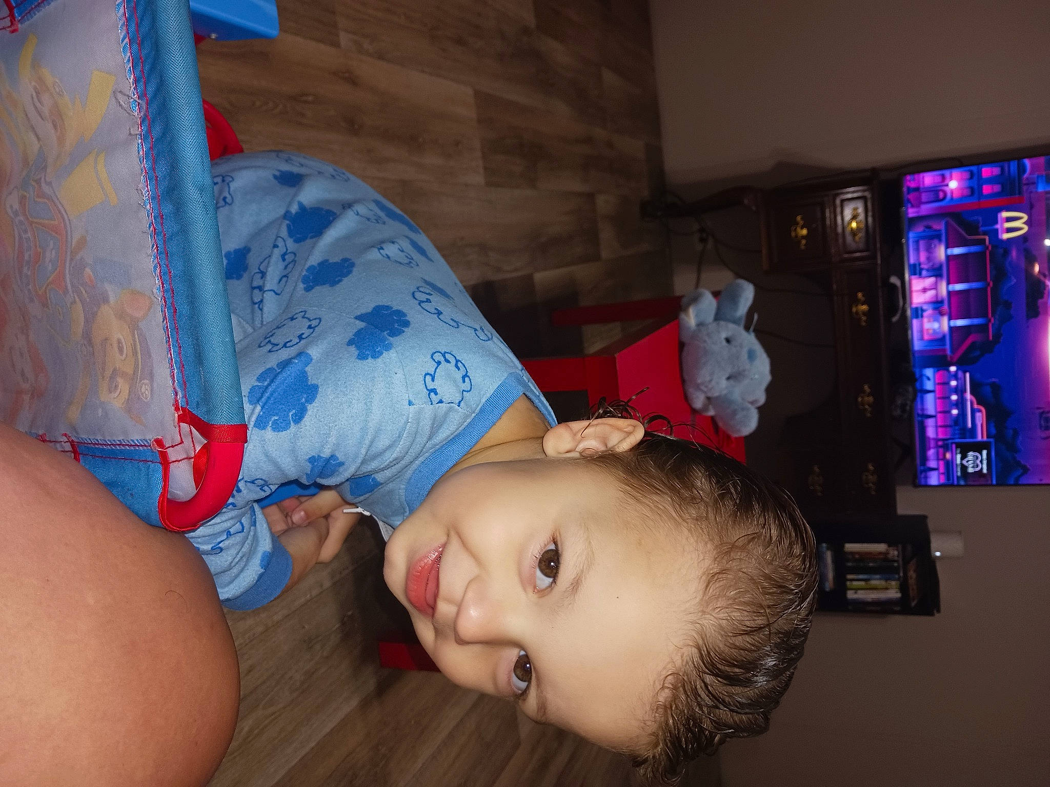 Jackson joined the competition — help win amazing prizes! abdomen, chair, cheek, child, display_device, elbow, flooring, fun, happy, human_leg, machine, mouth, nose, person, room, selfie, sitting, smile, toddler, vacation