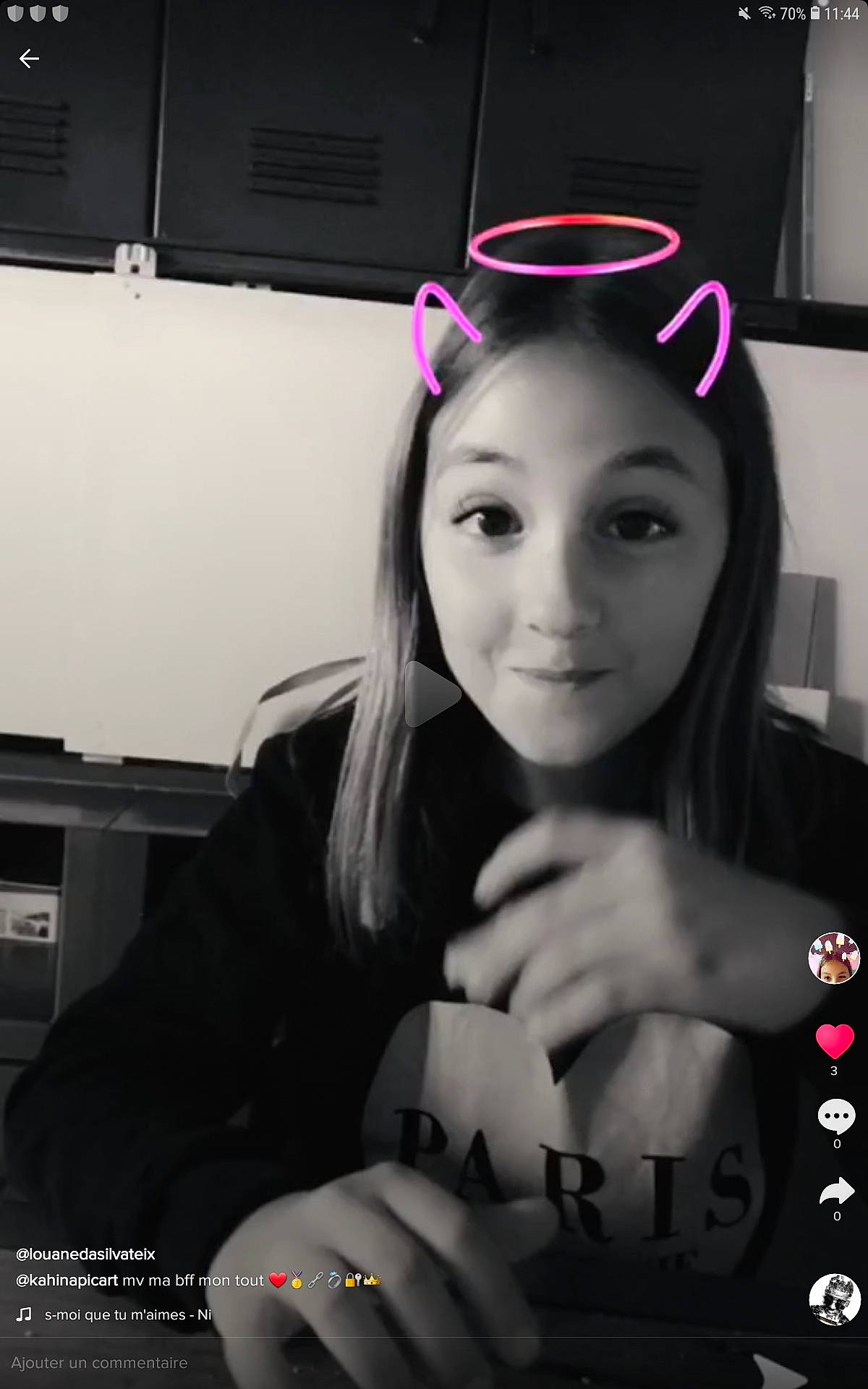 Kahinoucha participe au concours pour gagner de l'argent avec cette photo : black_hair, face, lip, person, photography, pink, smile, snapshot