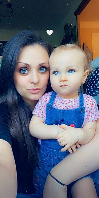 Eléna participe au concours pour gagner de l'argent avec cette photo : cheek, child, doll, face, iris, people, person, toddler, toy