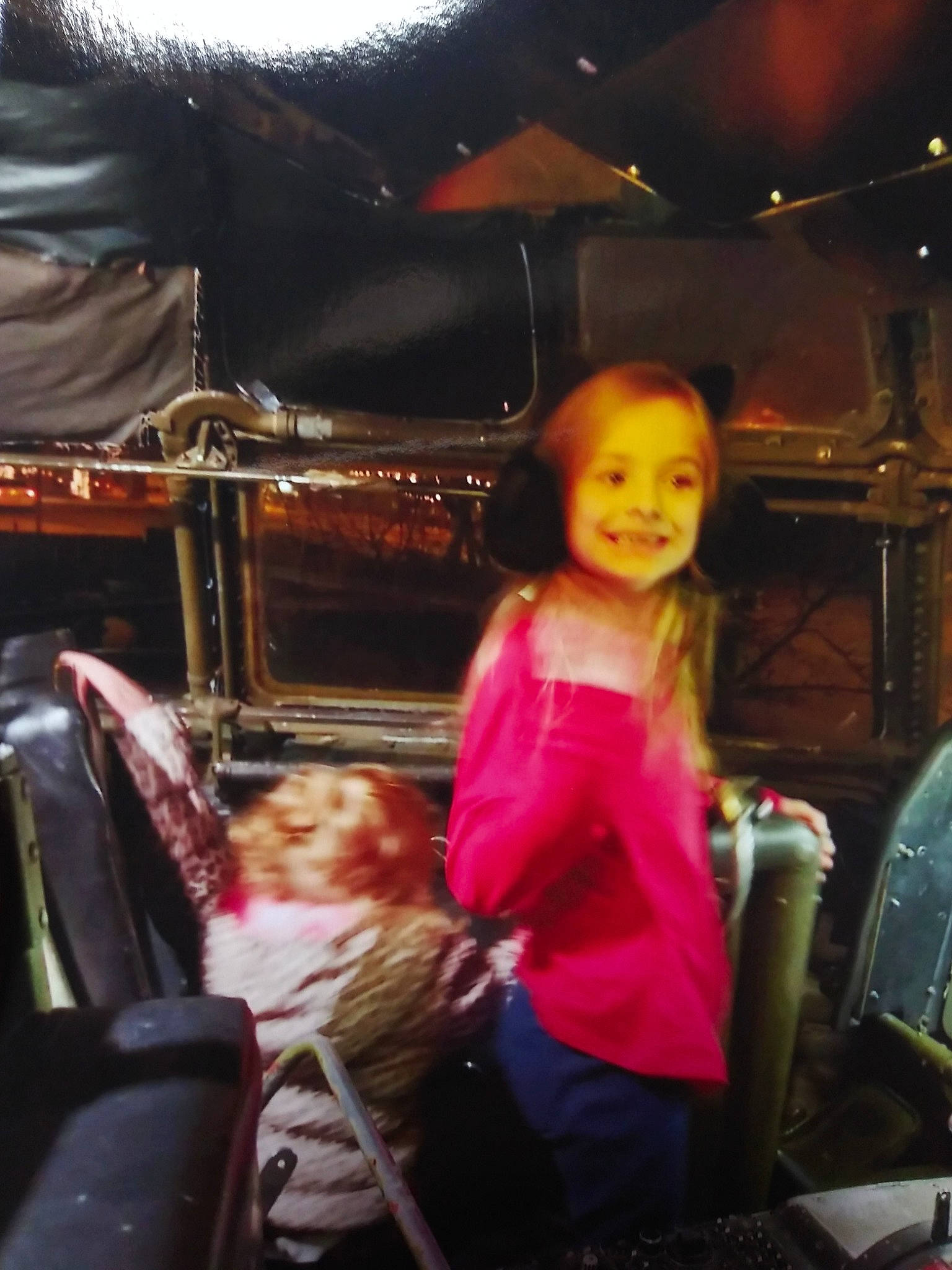 Cierra is registered to the contest to win money with this photo: child, fun, joy, passenger, person, smile, vacation