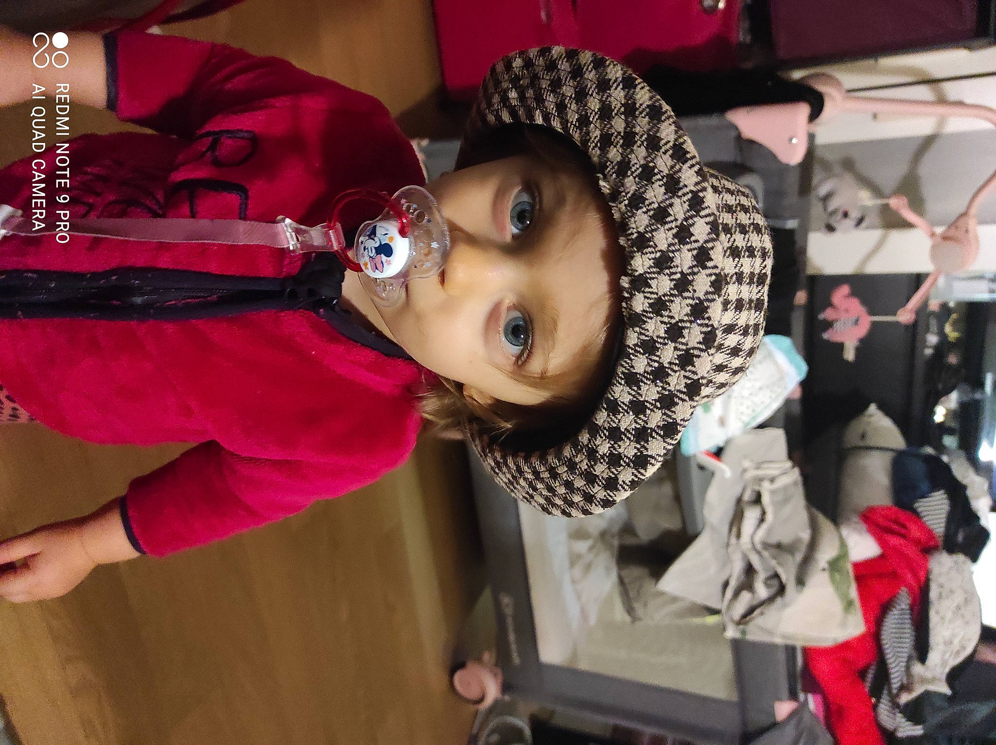Ivana a rejoint le concours — aidez-le/la à gagner de superbes lots ! carmine, child, cool, costume, event, eyelash, fashion_accessory, fashion_design, fun, hat, headwear, jewellery, magenta, pattern, person, pink, red, room, street_fashion, toddler