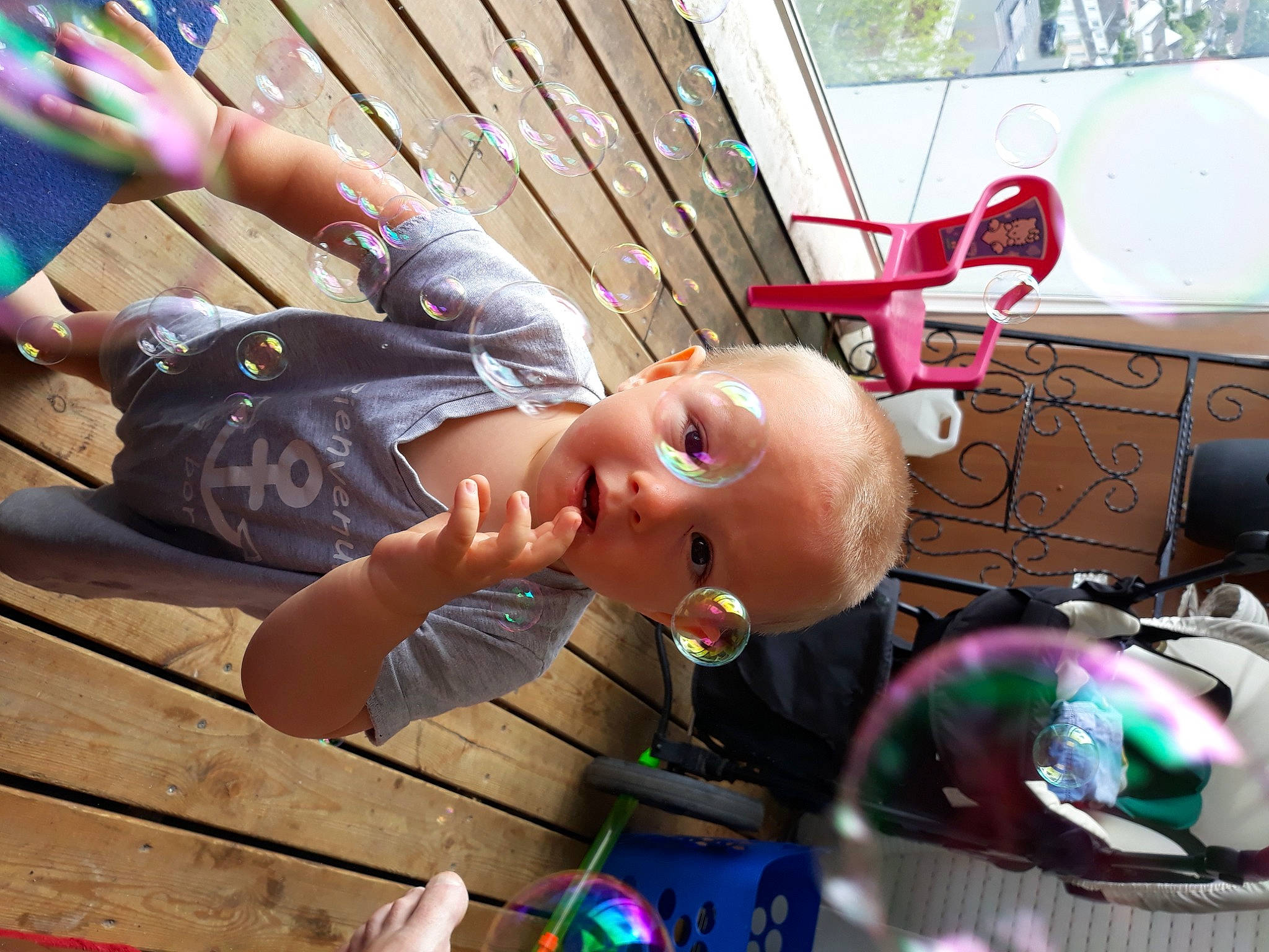 Tristan a rejoint le concours — aidez-le/la à gagner de superbes lots ! child, cool, fun, leisure, person, play, toddler, vacation