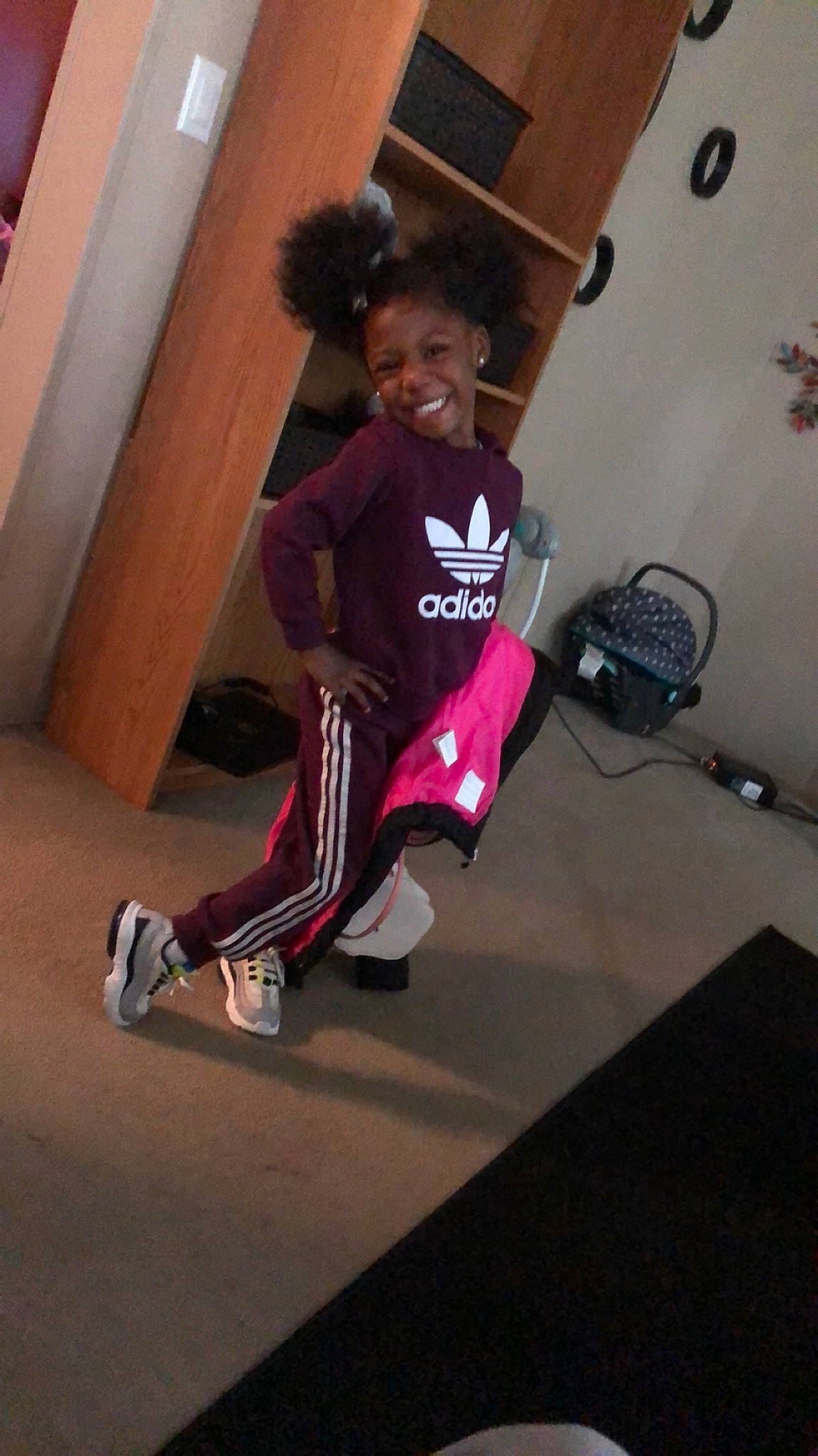 Maliyah is registered to the contest to win money with this photo: joy, person, pink