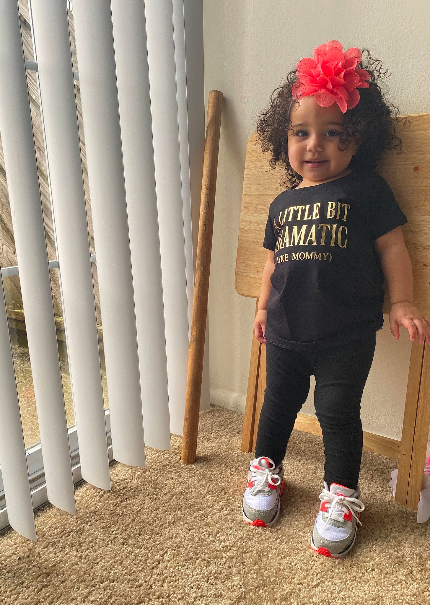 Damari is registered to the contest to win money with this photo: baby_toddler_clothing, child, flooring, fun, happy, headband, headwear, human_leg, joy, knee, pattern, person, sleeve, smile, sock, sportswear, standing, sweatpant, t_shirt, thigh