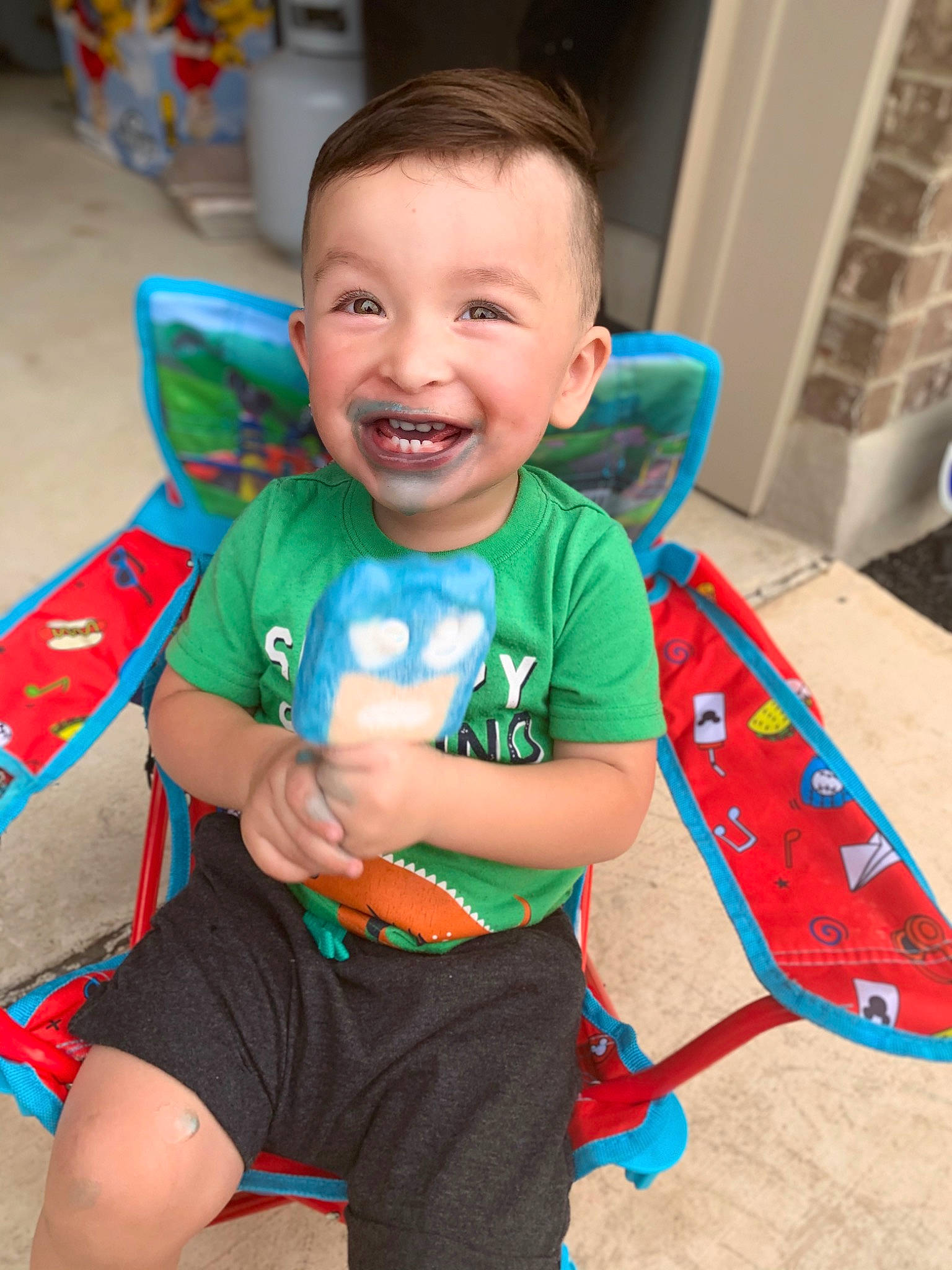 Lowen is registered to the contest to win money with this photo: baby, baby_products, baby_toddler_clothing, baby_toys, child, joy, person, play, product, skin, smile, toddler, toy