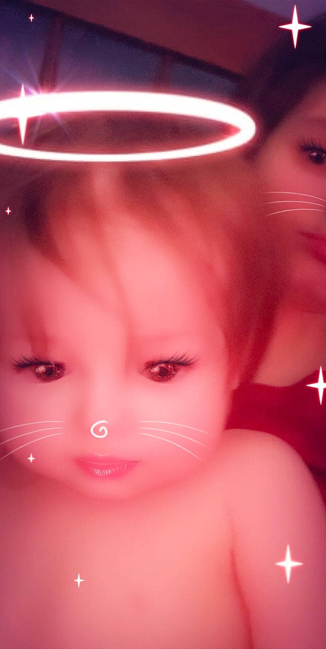 Melissa participe au concours pour gagner de l'argent avec cette photo : baby, cheek, curious, eyelash, flesh, lip, love, person, pink, skin