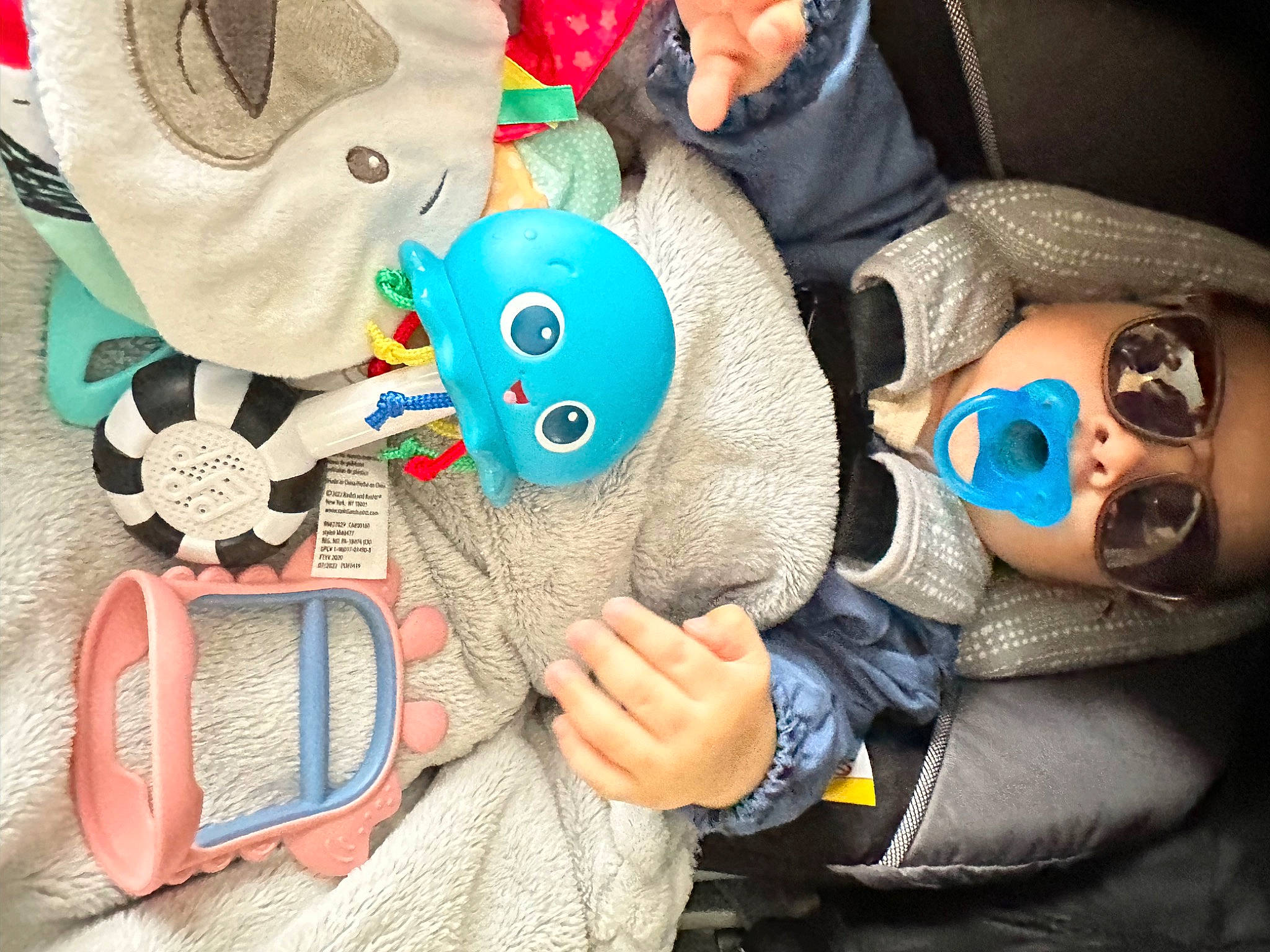 Nakoa is registered to the contest to win money with this photo: art, azure, cap, carmine, child, cool, costume, electric_blue, fashion_accessory, fun, fur, nail, pattern, person, personal_protective_equipment, plush, room, stuffed_toy, toy, visual_arts