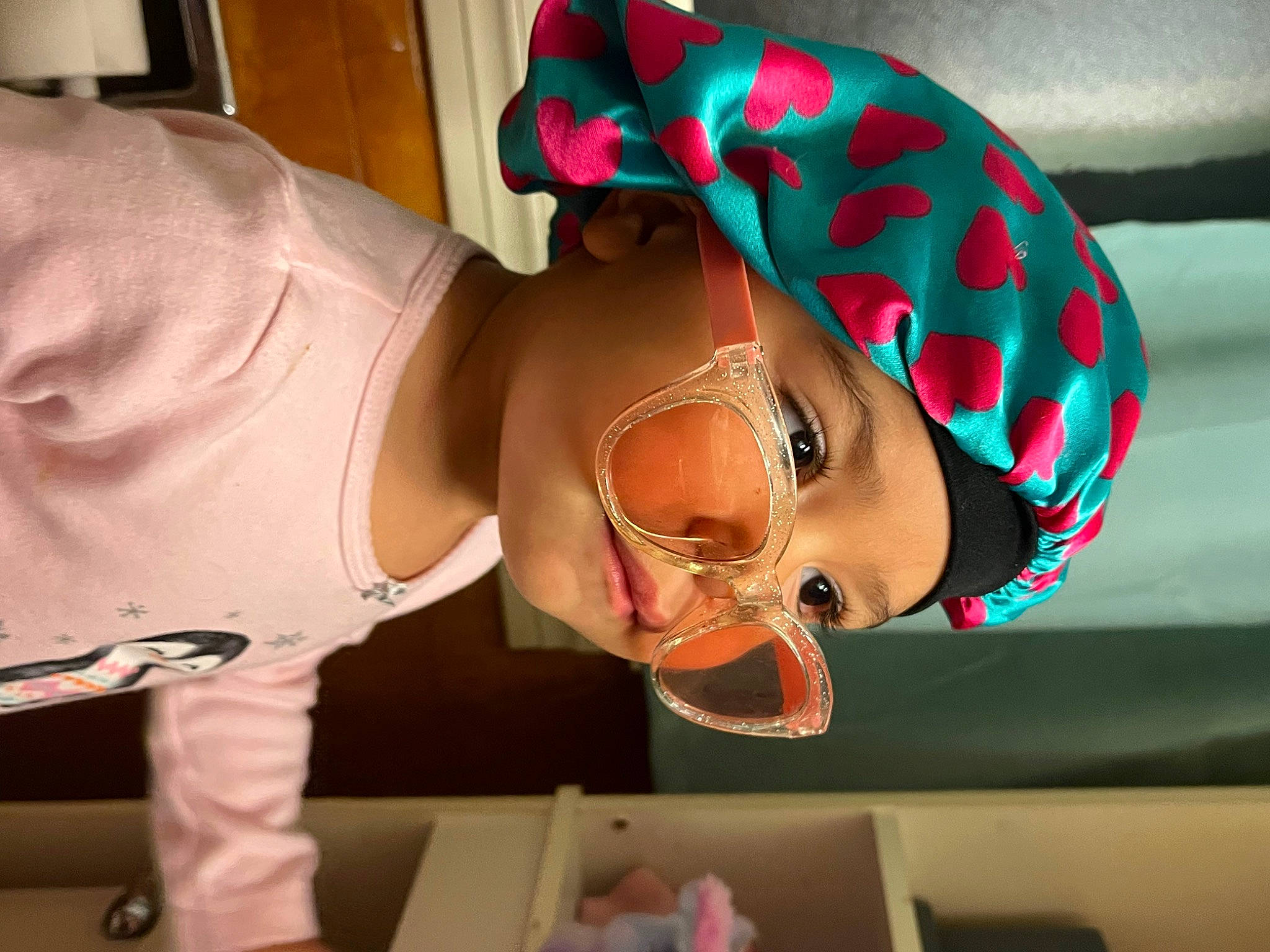 Katalaya is registered to the contest to win money with this photo: chest, cool, elbow, eyelash, eyewear, fashion_accessory, flesh, fun, headwear, human_leg, jewellery, magenta, mouth, nail, person, personal_protective_equipment, pink, sunglasses, thigh, trunk