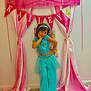 Kailey is registered to the contest to win money with this photo: